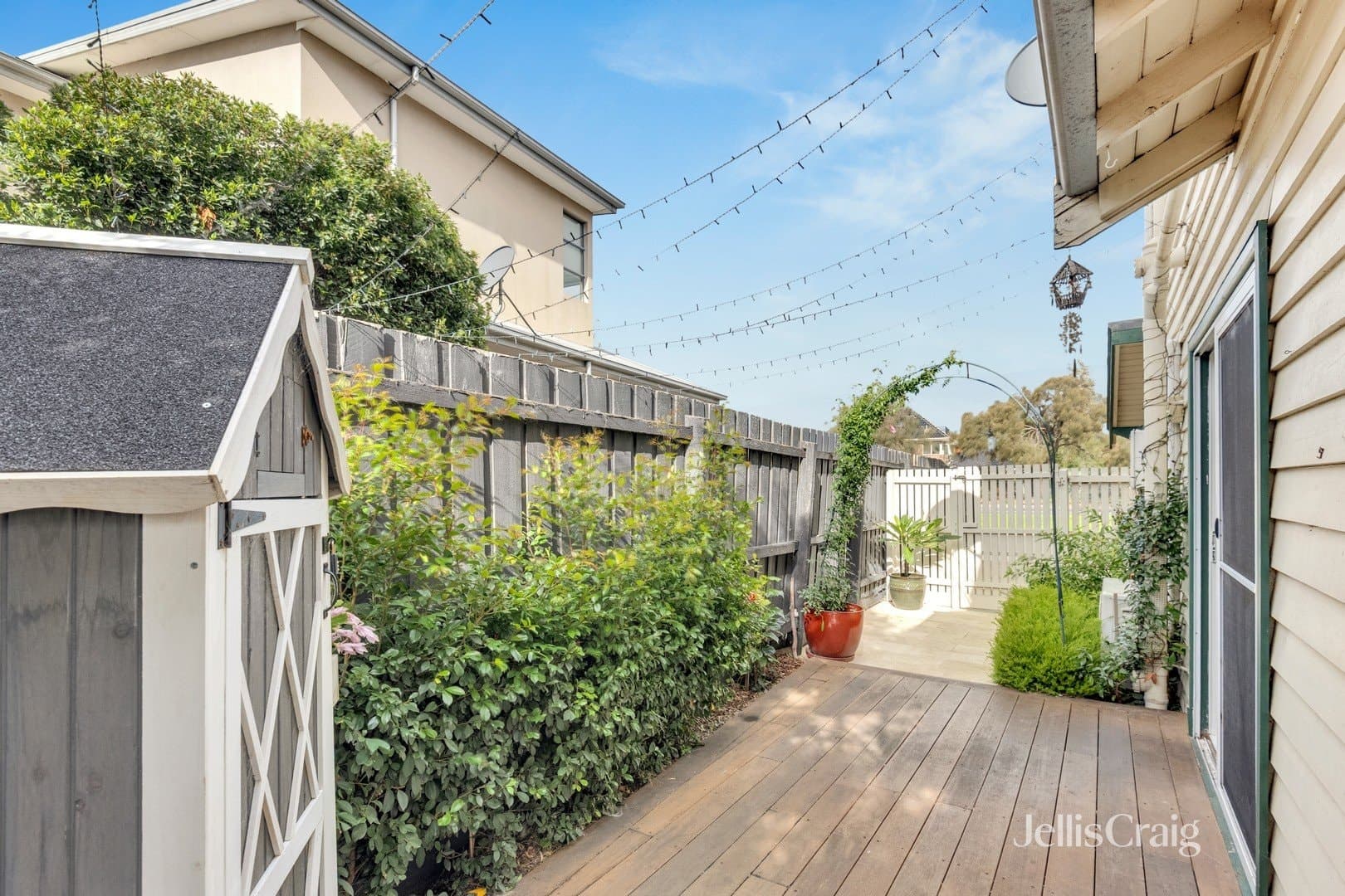 2/4 Florence Street, Williamstown North, Williamstown North - Image 1