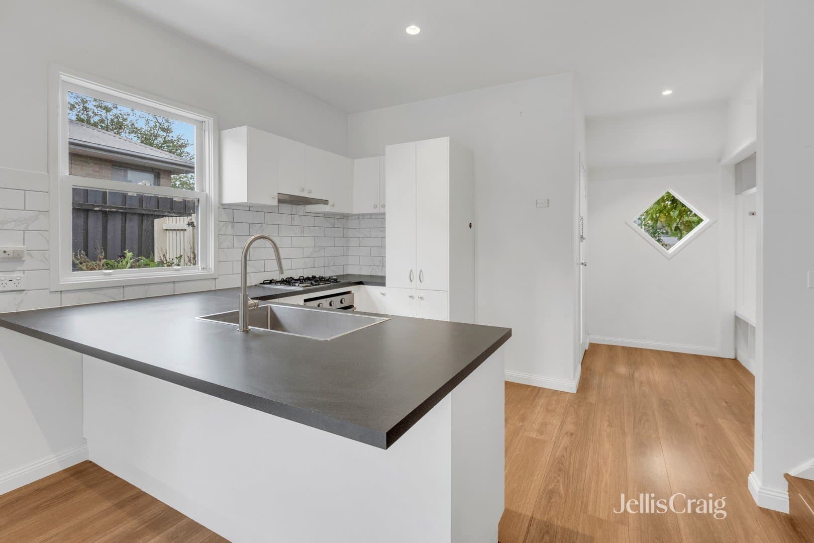 2/4 Florence Street, Williamstown North, Williamstown North - Thumbnail 7