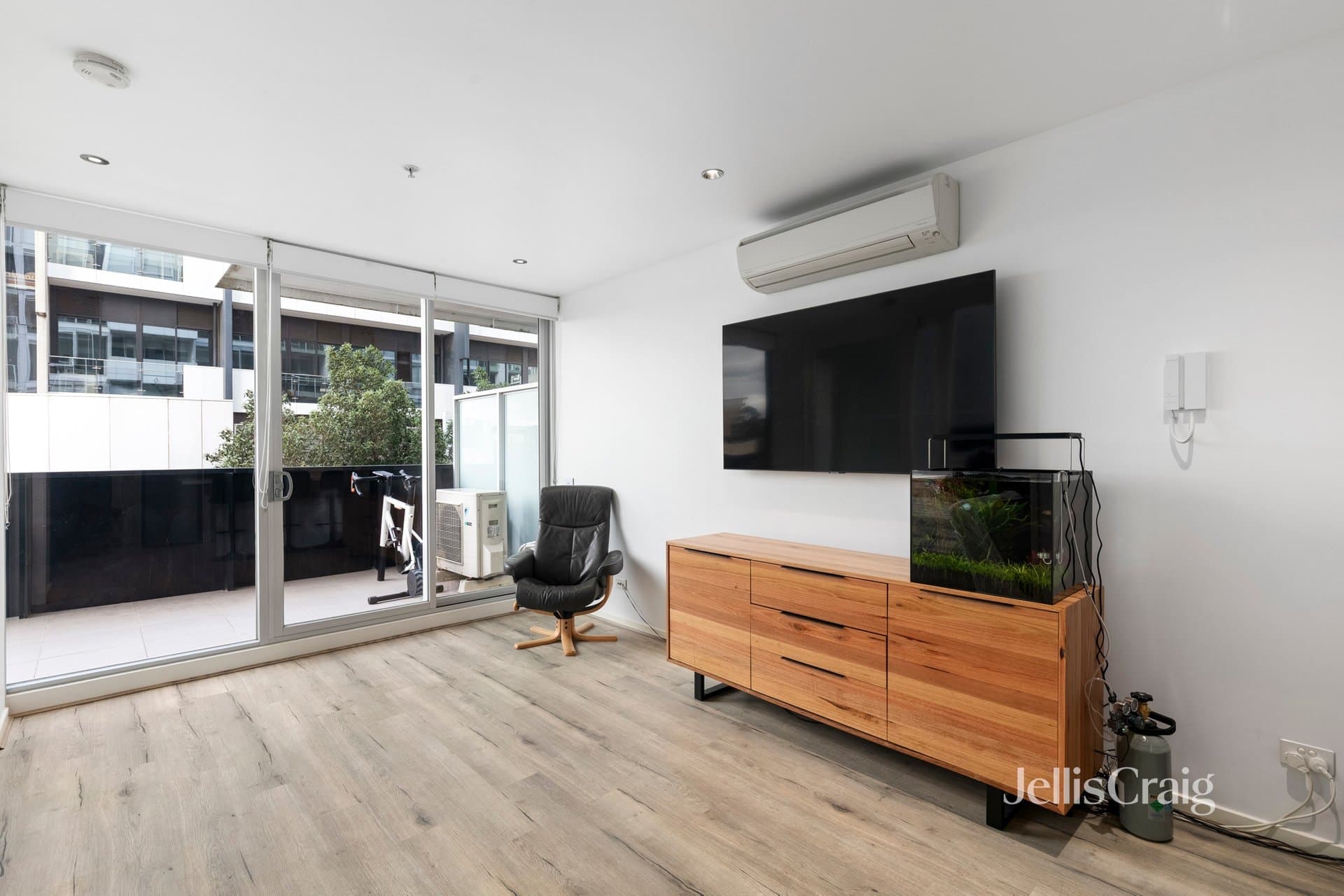 211/77 River Street, South Yarra, South Yarra - Thumbnail 2