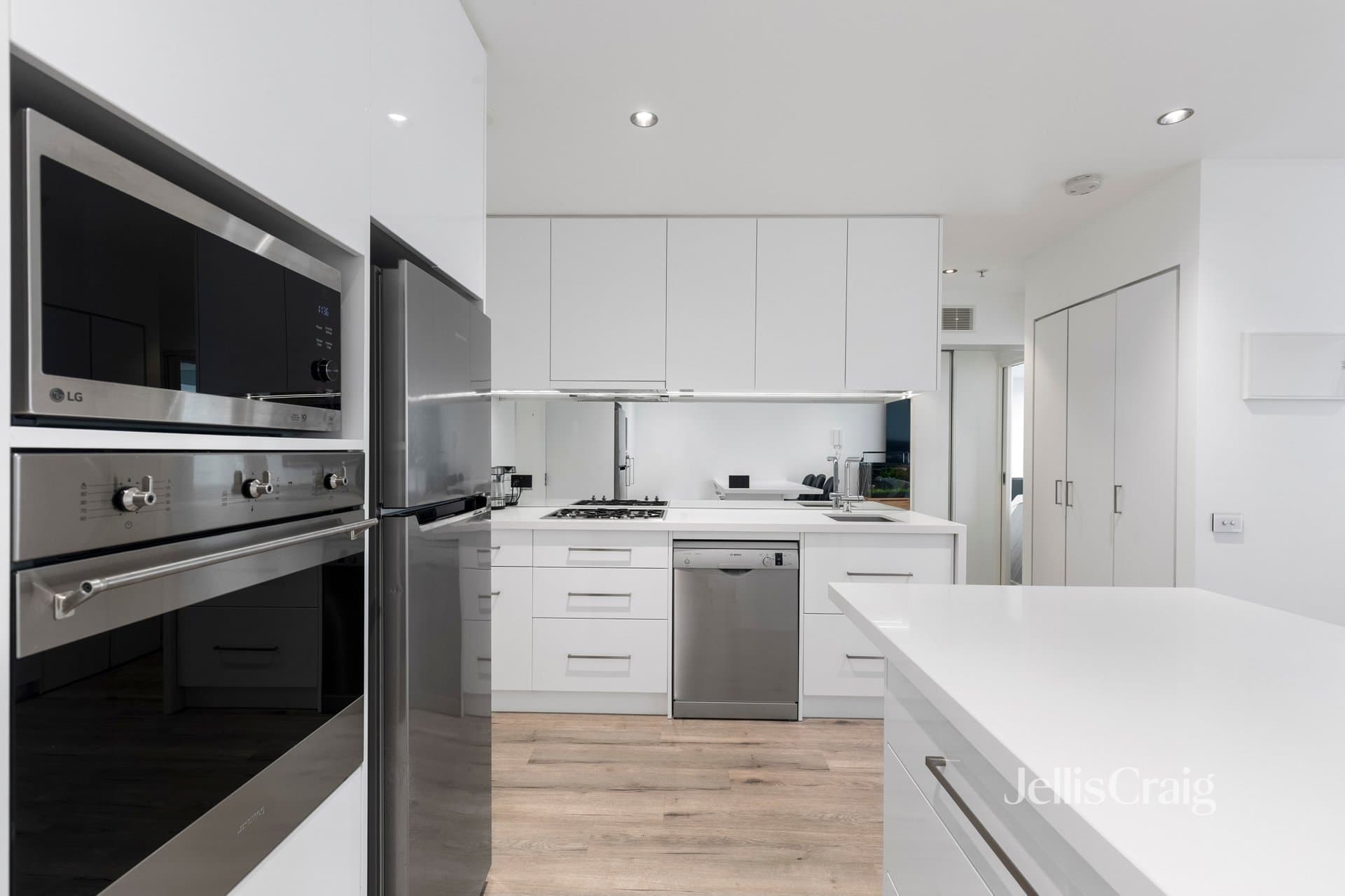 211/77 River Street, South Yarra, South Yarra - Thumbnail 3