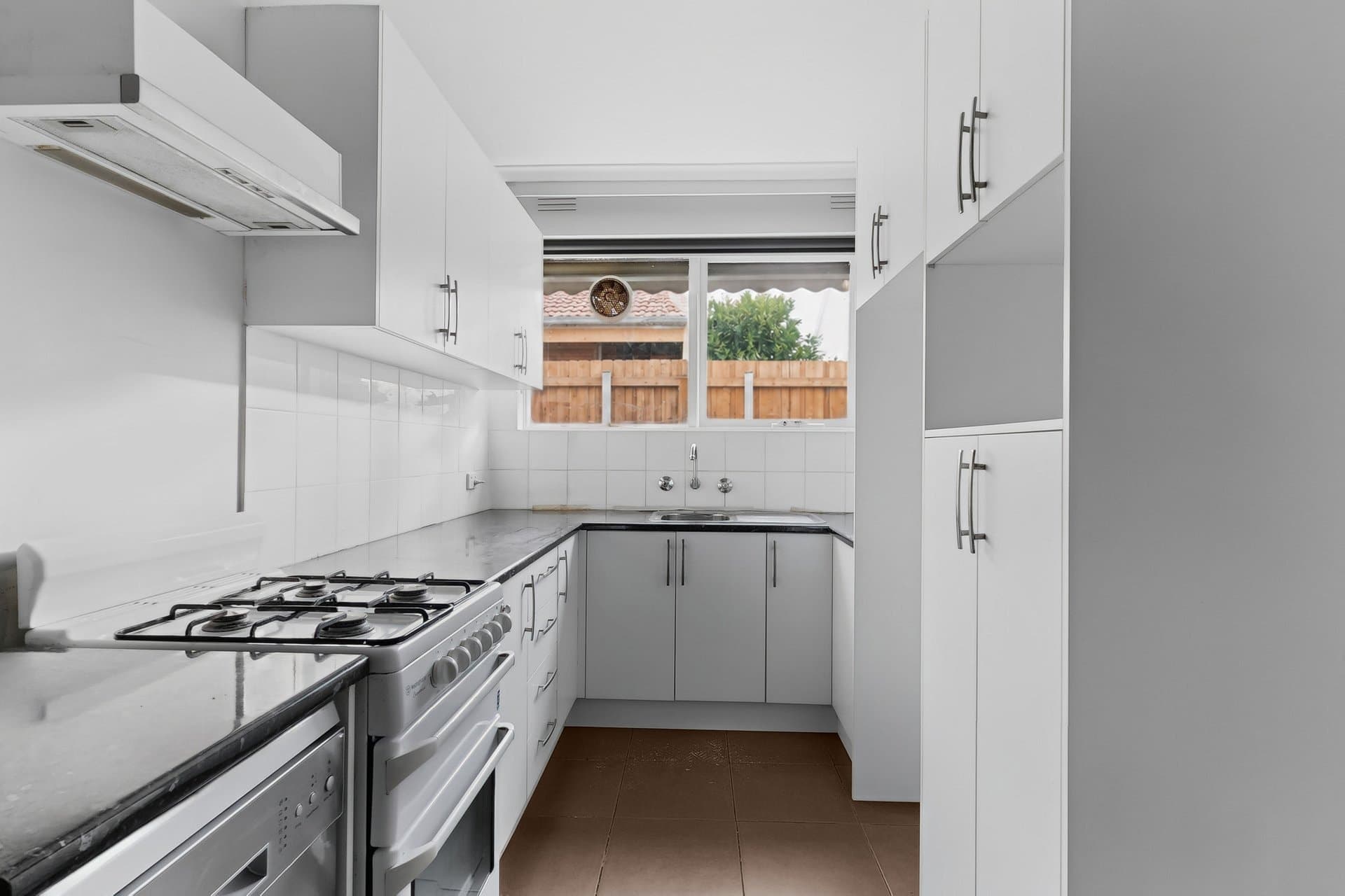 11/82 Coorigil Road, Carnegie, Carnegie - Thumbnail 2