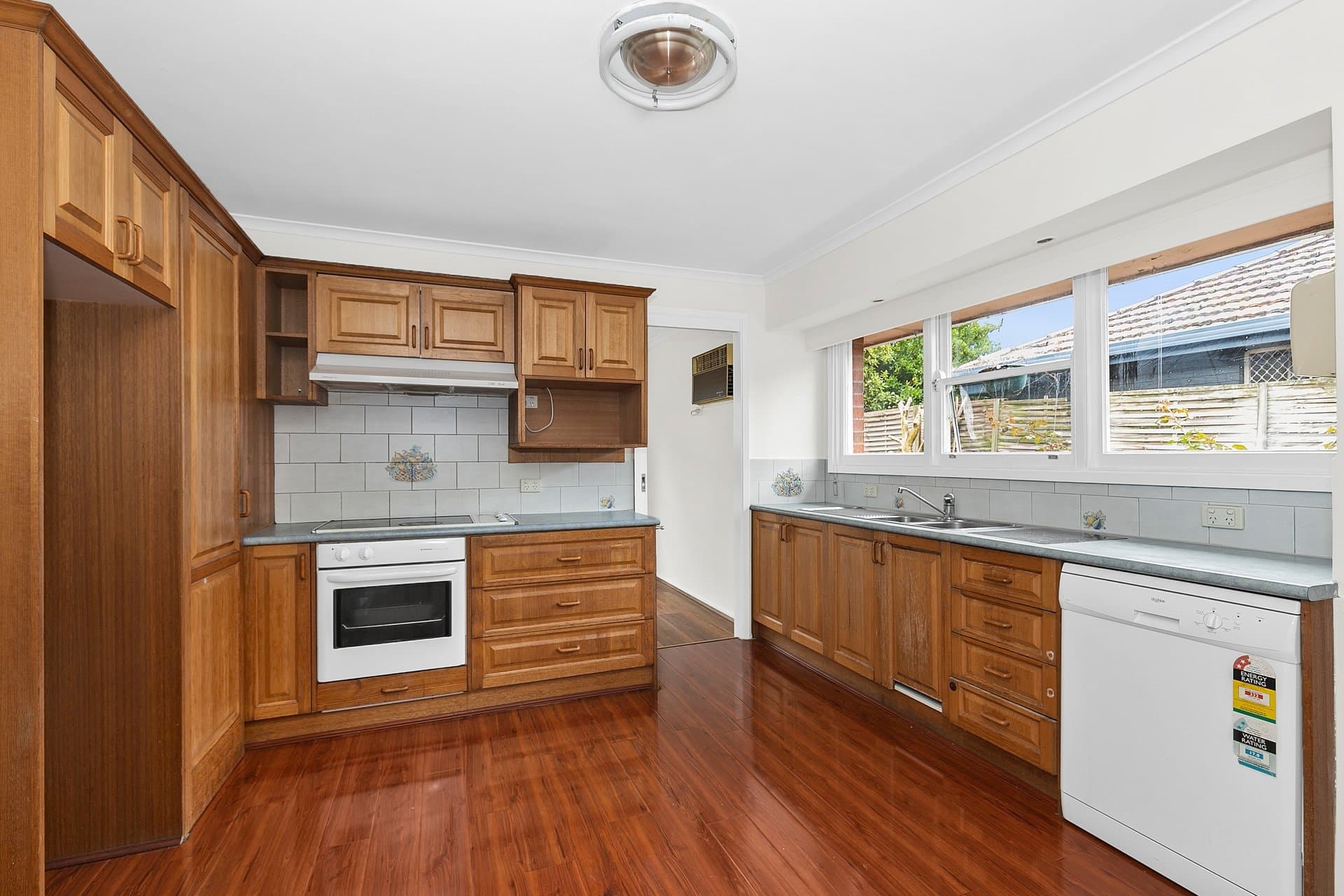 470 Springvale Road, Glen Waverley, Glen Waverley - Thumbnail 4