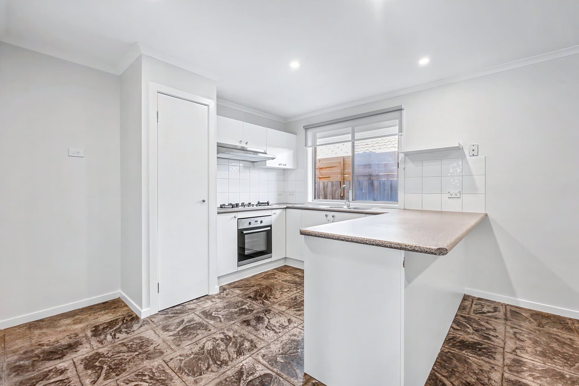 Rent: $690 pw 13 Szer Way, Carrum Downs, Carrum Downs - Thumbnail 2