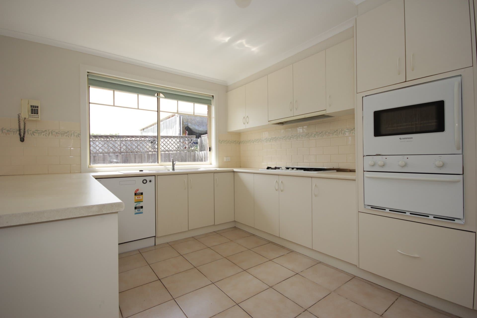 23 Abraham Drive, Croydon, Croydon - Thumbnail 3