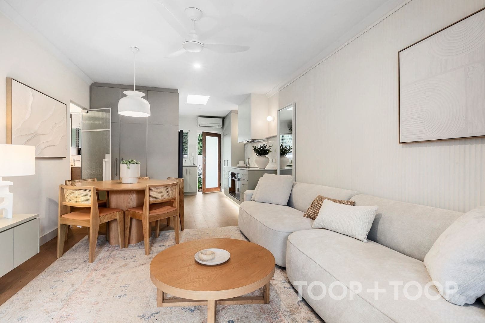 2 / 16 Harrow Road, College Park SA 5069, College Park - Image 1