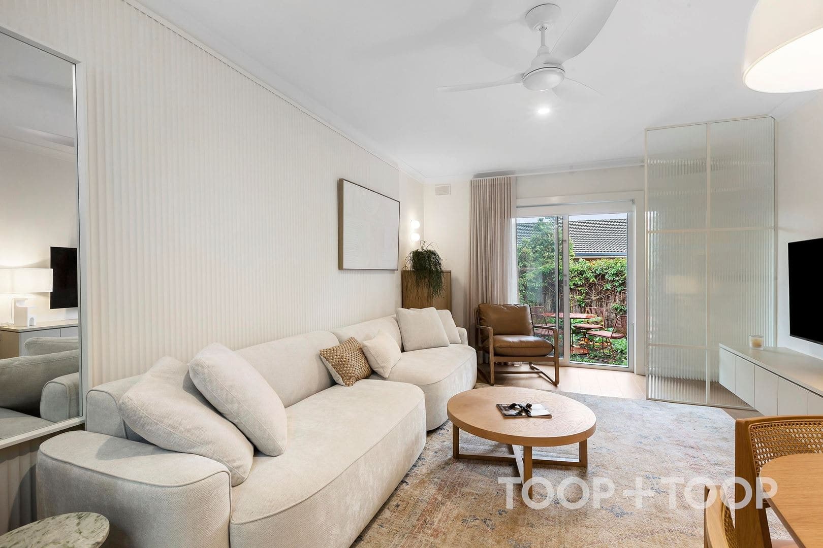 2 / 16 Harrow Road, College Park SA 5069, College Park - Thumbnail 2