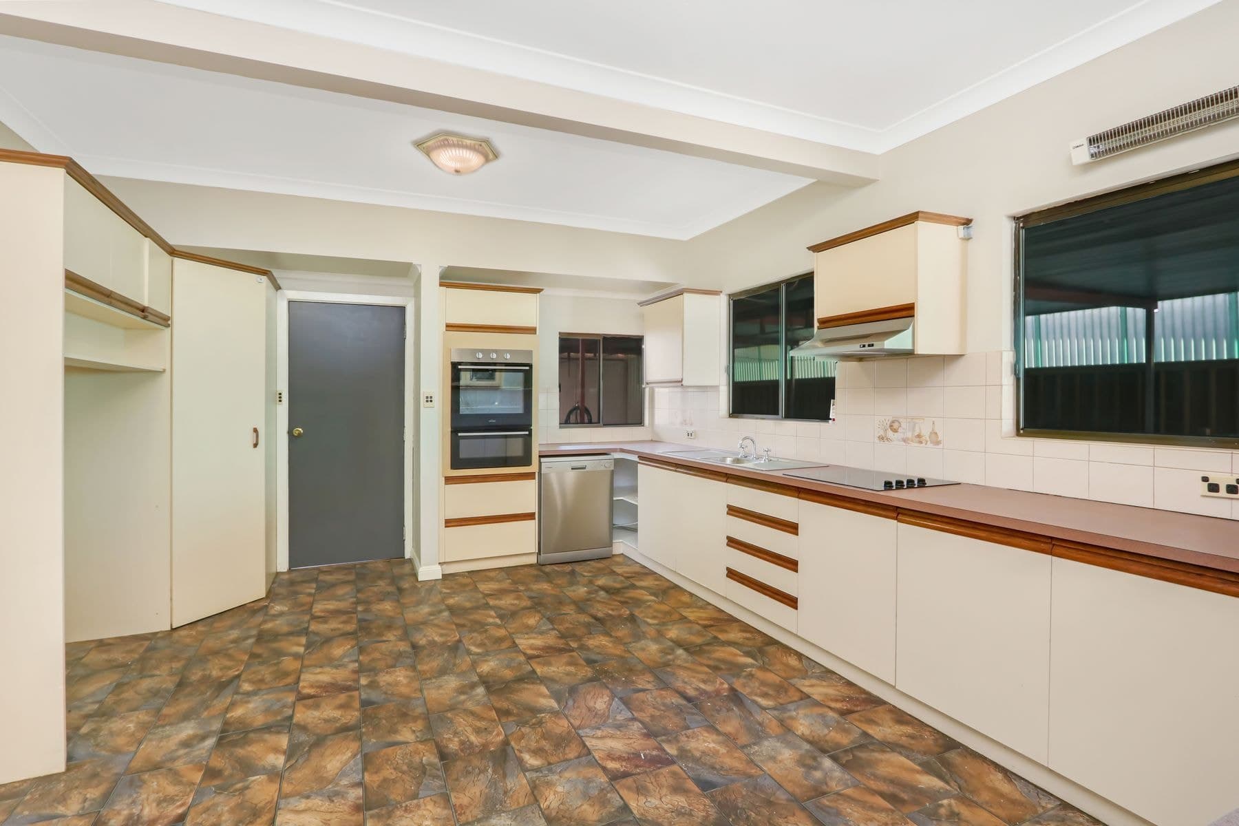 11 Norfolk Avenue, Broken Hill NSW 2880, Broken Hill - Thumbnail 3