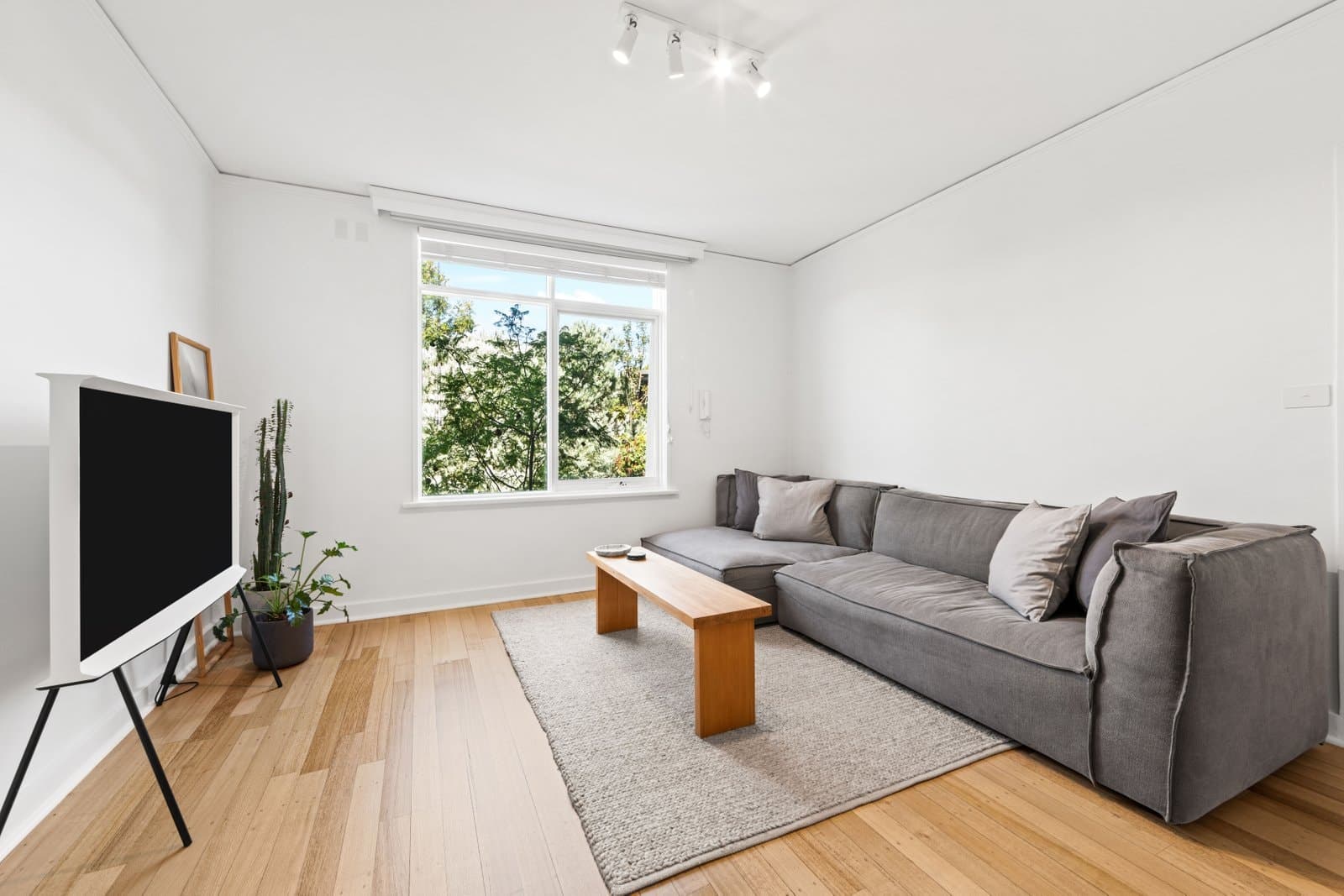 9/37 Myrnong Crescent, Ascot Vale VIC 3032, Ascot Vale - Thumbnail 2