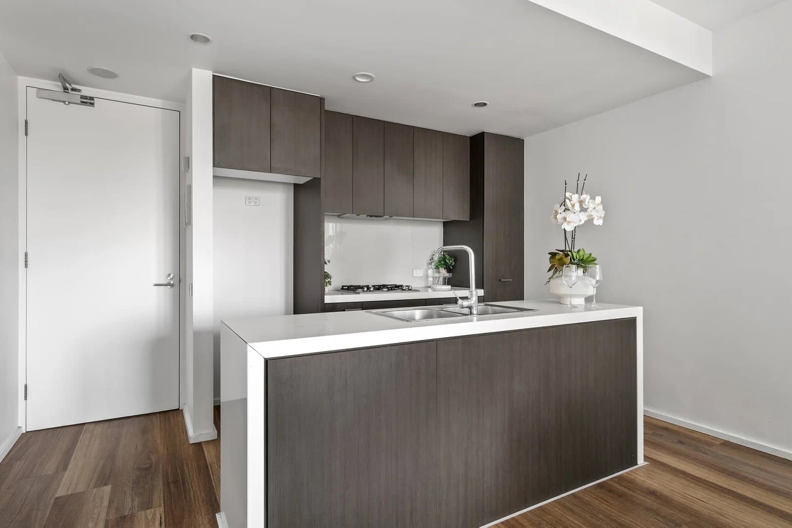 106/2 Plenty Road, Preston VIC 3072, Preston - Thumbnail 2