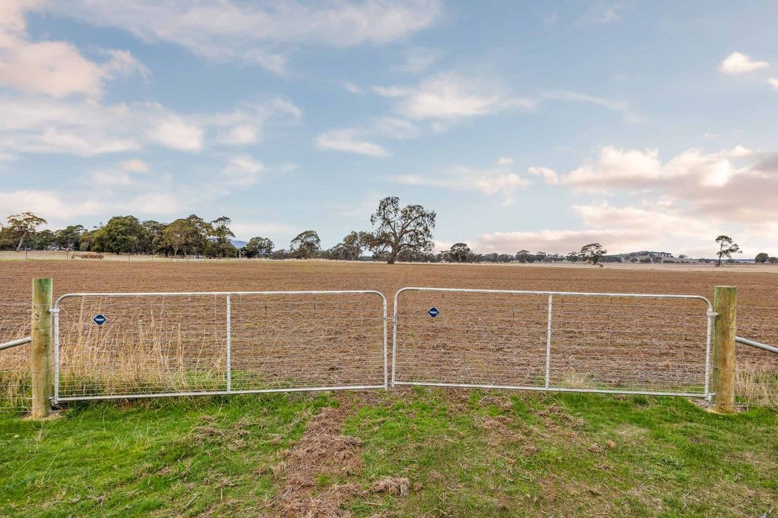 127 Challicum Road, BUANGOR, VIC 3375, Buangor - Thumbnail 4