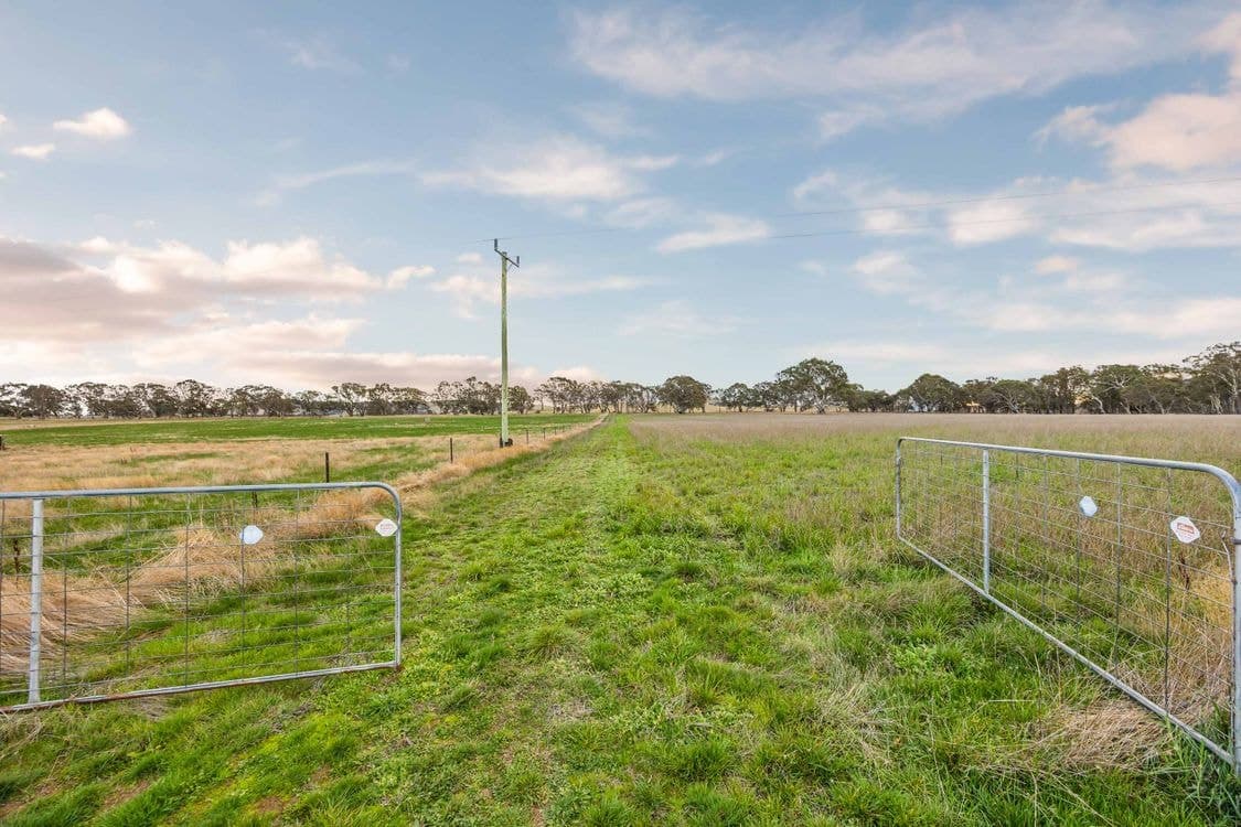 127 Challicum Road, BUANGOR, VIC 3375, Buangor - Thumbnail 7