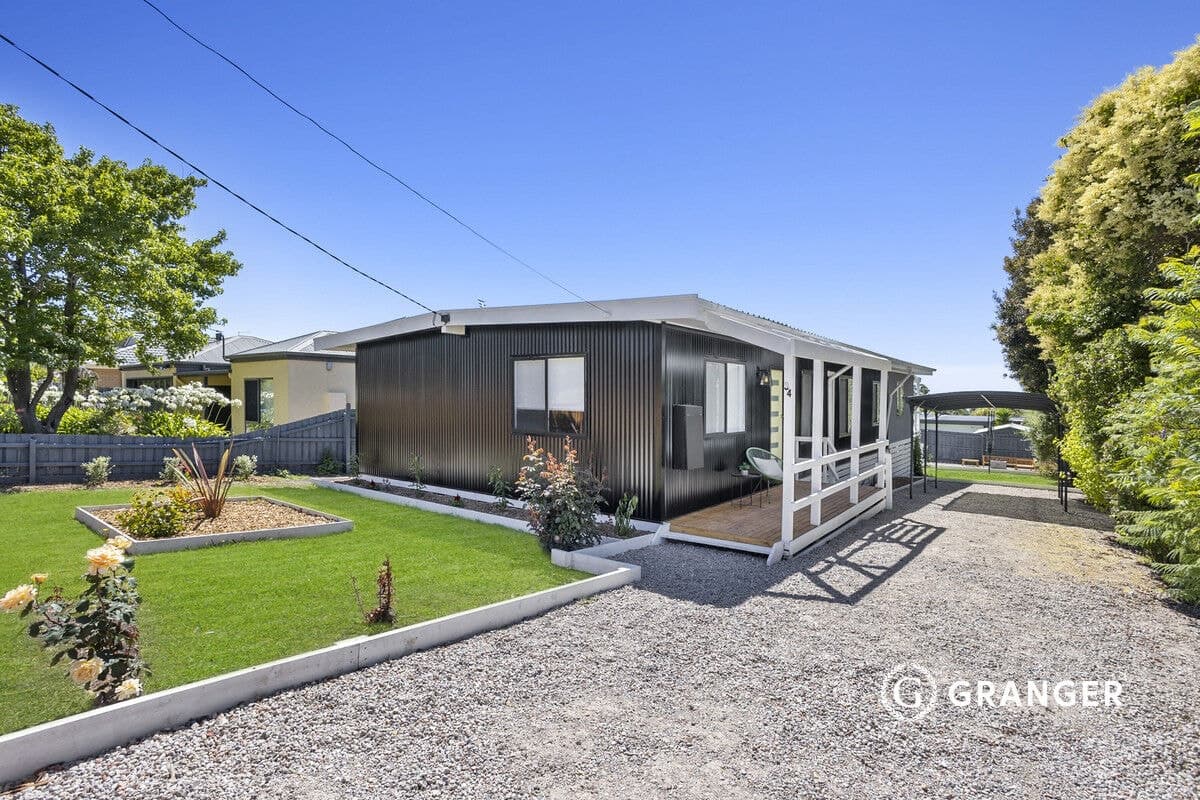 34 Dahlia Street, 
	
			
							Dromana
				
						VIC
			3936, Dromana - Thumbnail 2