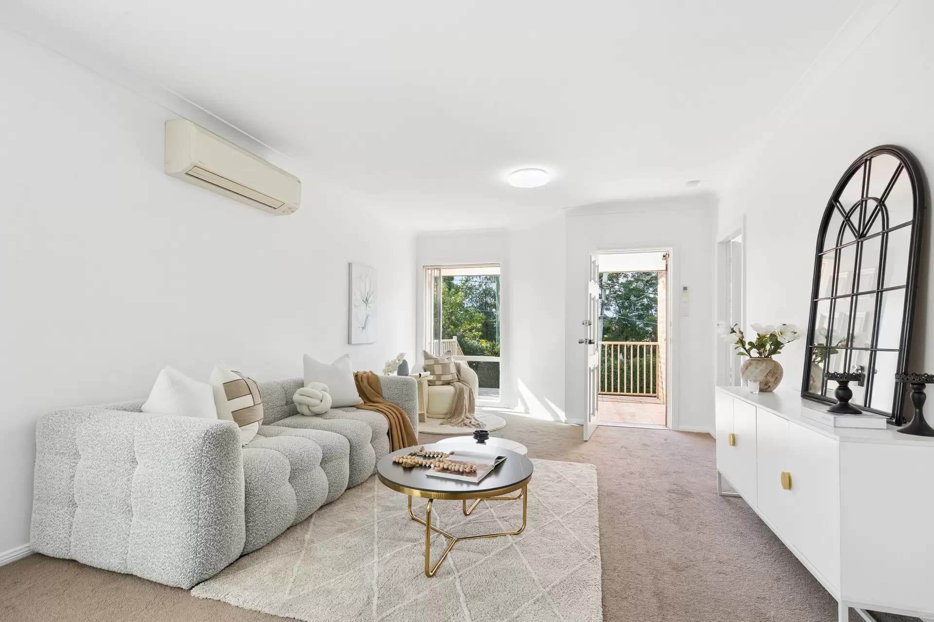 22 High Street, Epping, Epping - Thumbnail 2