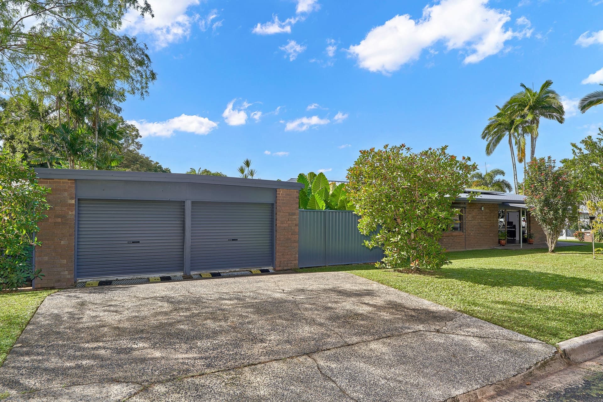 42 Hadrian Avenue, Mooroobool, Mooroobool - Thumbnail 4