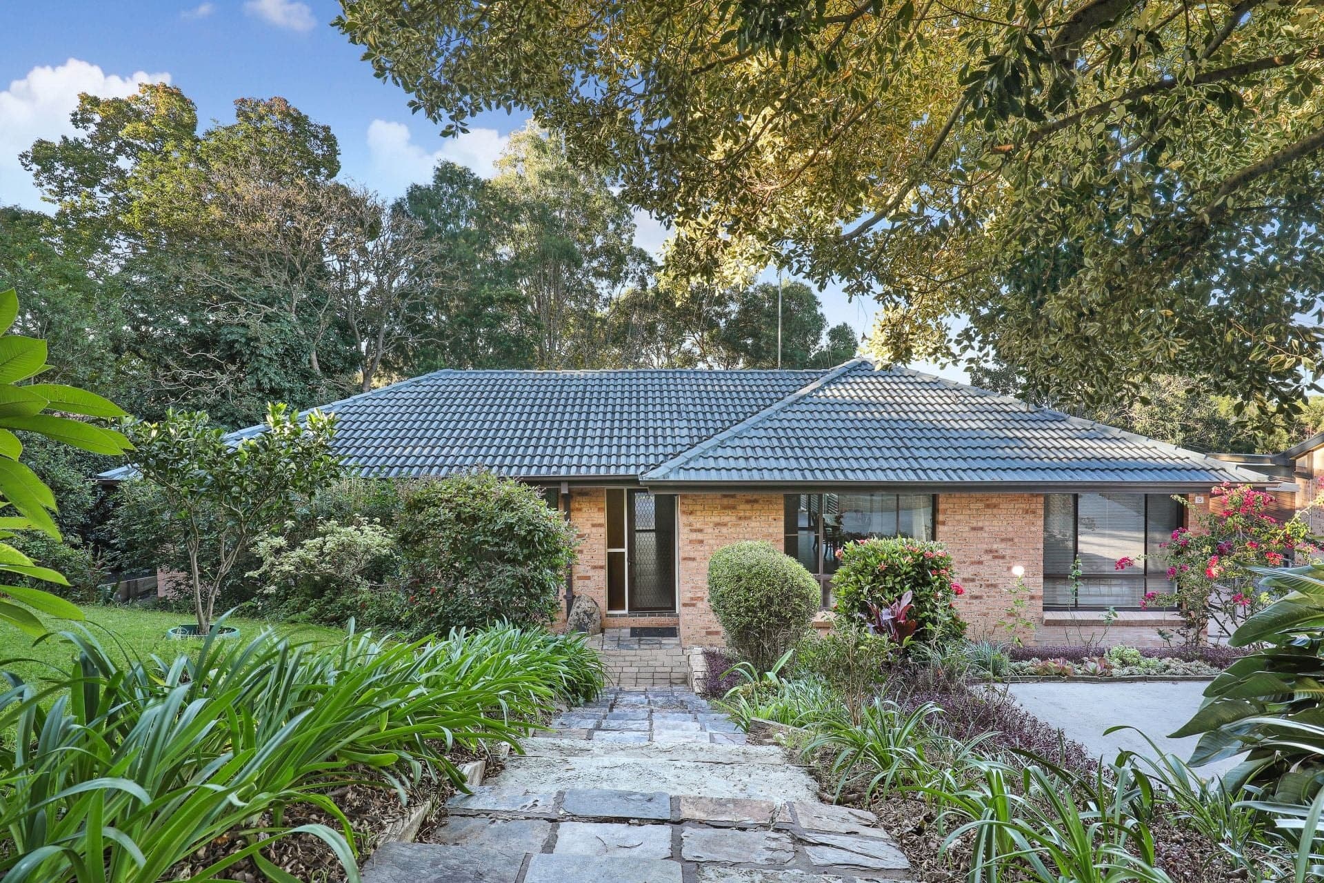 15 Plumwood Crescent, Cordeaux Heights, Cordeaux Heights - Thumbnail 2