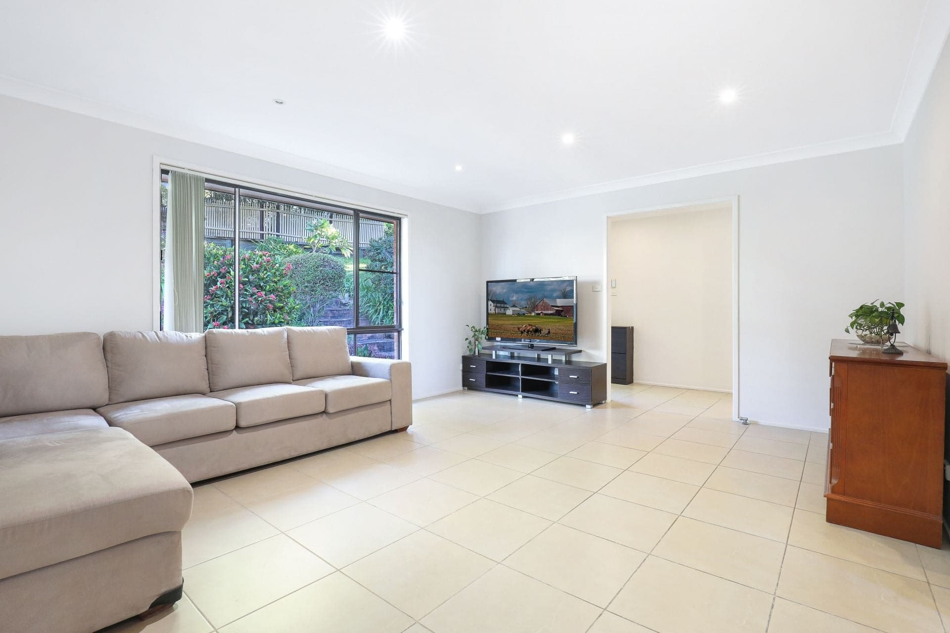 15 Plumwood Crescent, Cordeaux Heights, Cordeaux Heights - Thumbnail 5