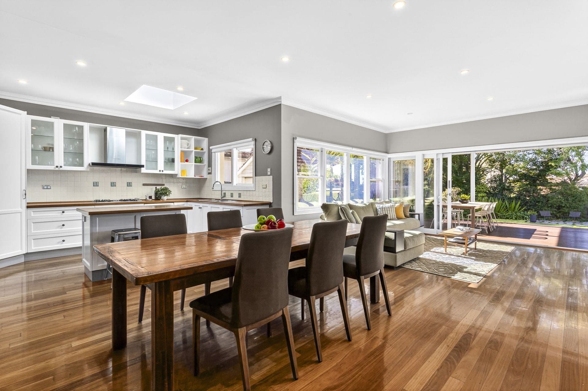 9 Fairlawn Avenue, Turramurra NSW, Turramurra - Thumbnail 2