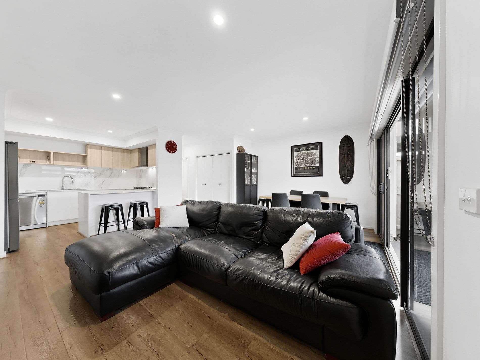 25 Mortdale Lane, Clyde North, Clyde North - Thumbnail 2
