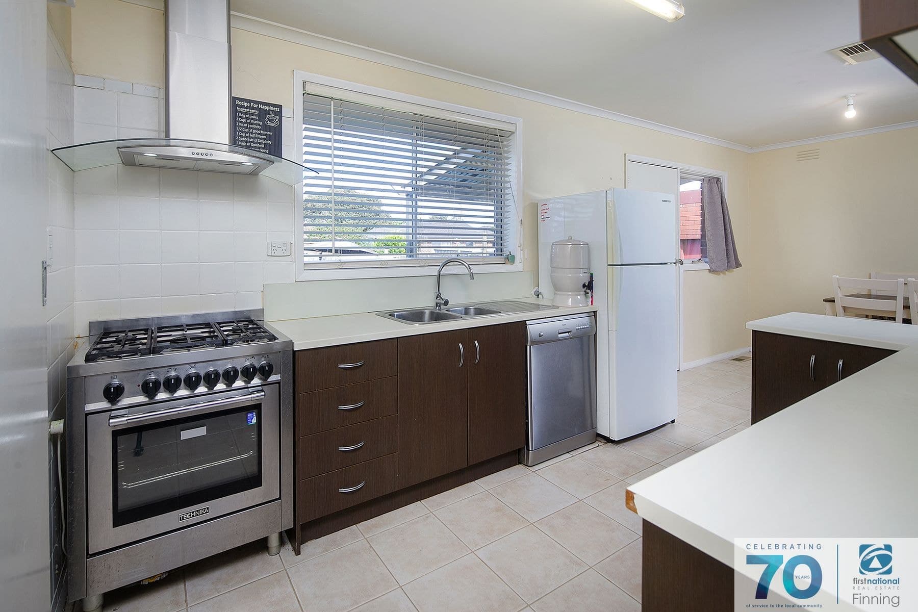 21 Houlder Avenue, Cranbourne VIC 3977, Cranbourne - Thumbnail 4