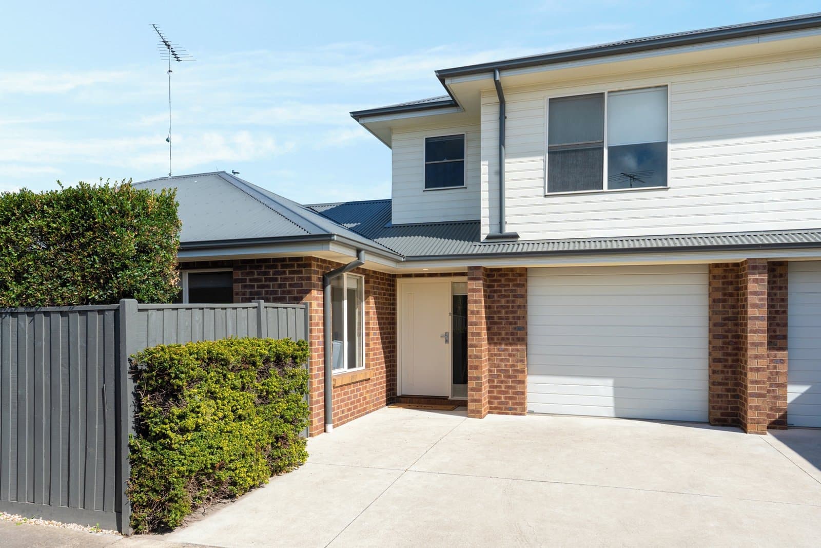 2/7 Calder Street, MANIFOLD HEIGHTS, Manifold Heights - Image 1