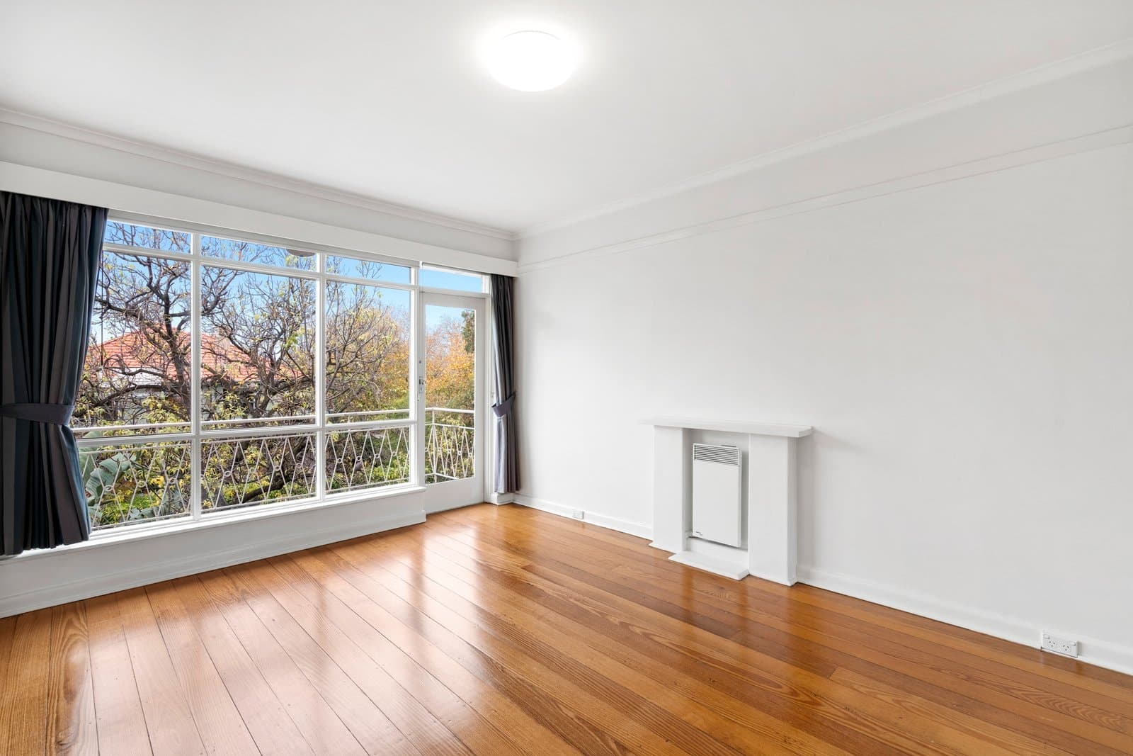 11/26a Acland Street, St Kilda, St Kilda - Thumbnail 5