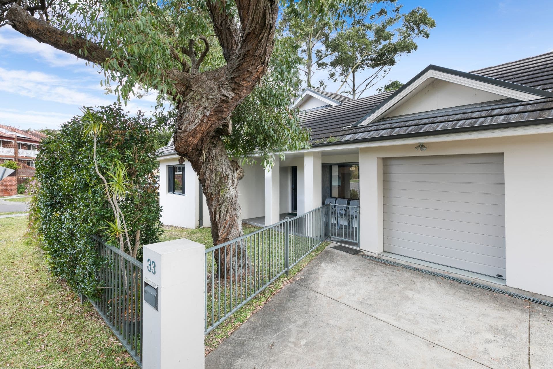 33 Hinkler Avenue, CARINGBAH, Caringbah - Thumbnail 2