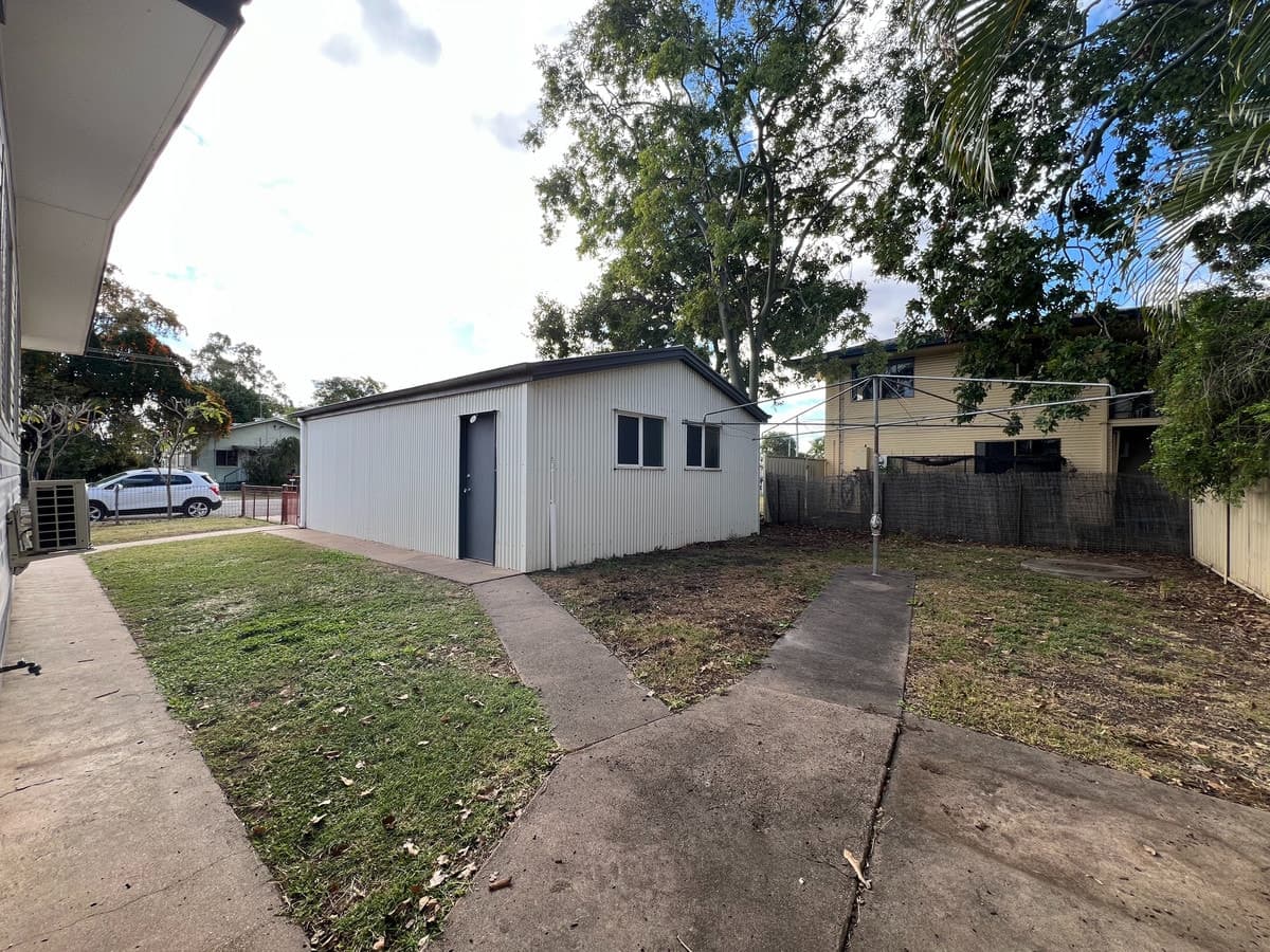 96 Ruby Street, EMERALD QLD 4720, Emerald - Thumbnail 3