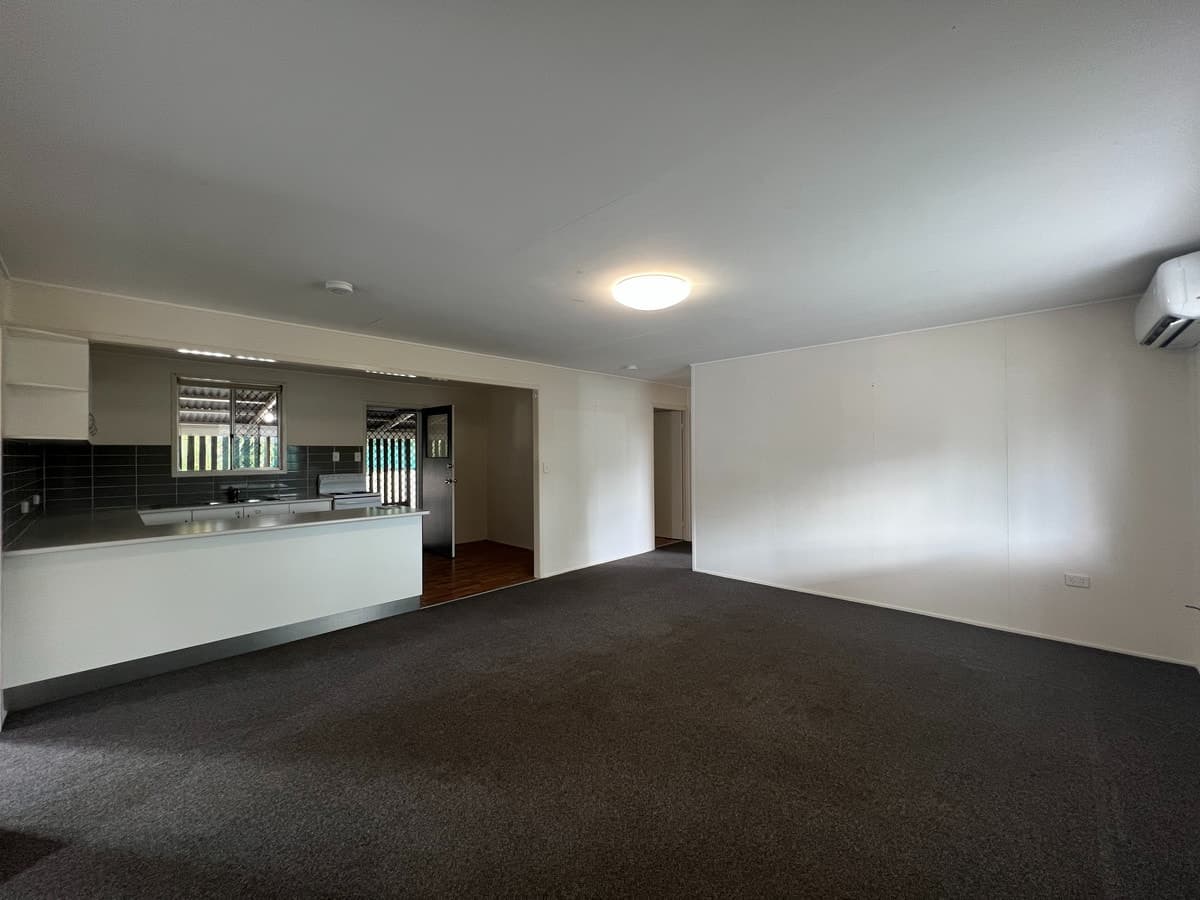 96 Ruby Street, EMERALD QLD 4720, Emerald - Thumbnail 4