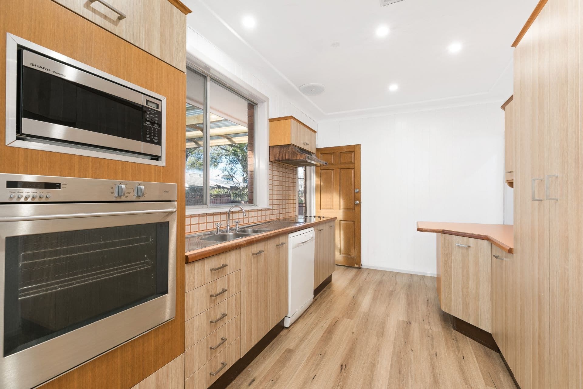15 Queanbeyan Avenue, MIRANDA, Miranda - Thumbnail 2