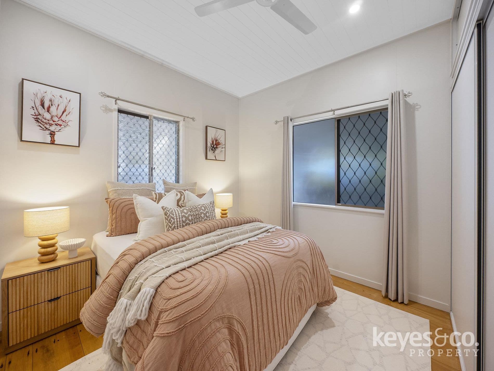 23 Perroux Street, 23 Perroux Street - Thumbnail 4