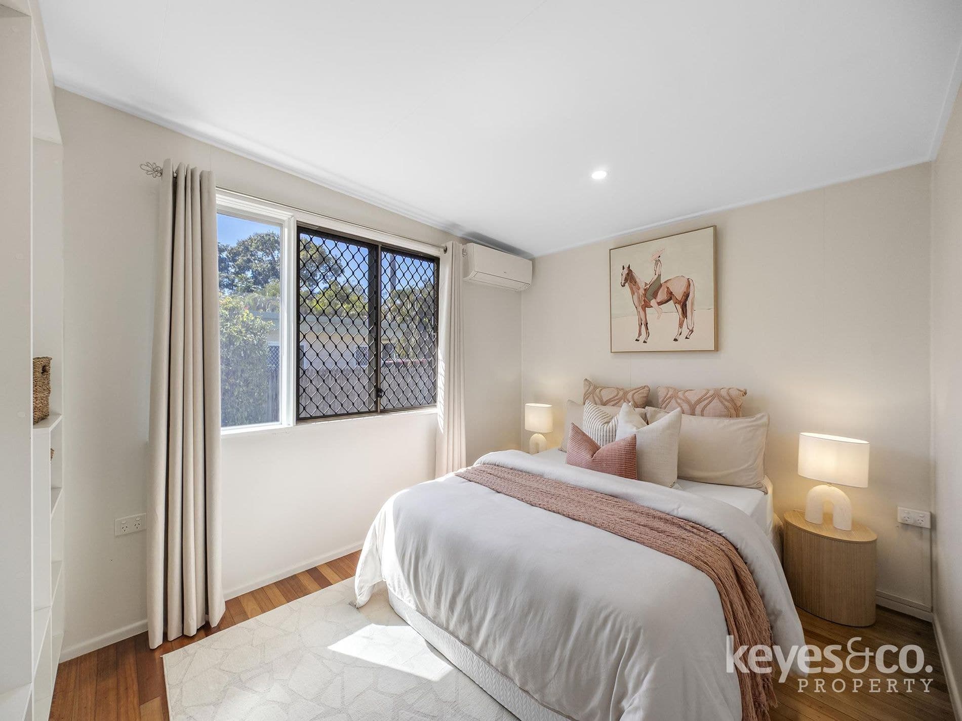 23 Perroux Street, 23 Perroux Street - Thumbnail 5