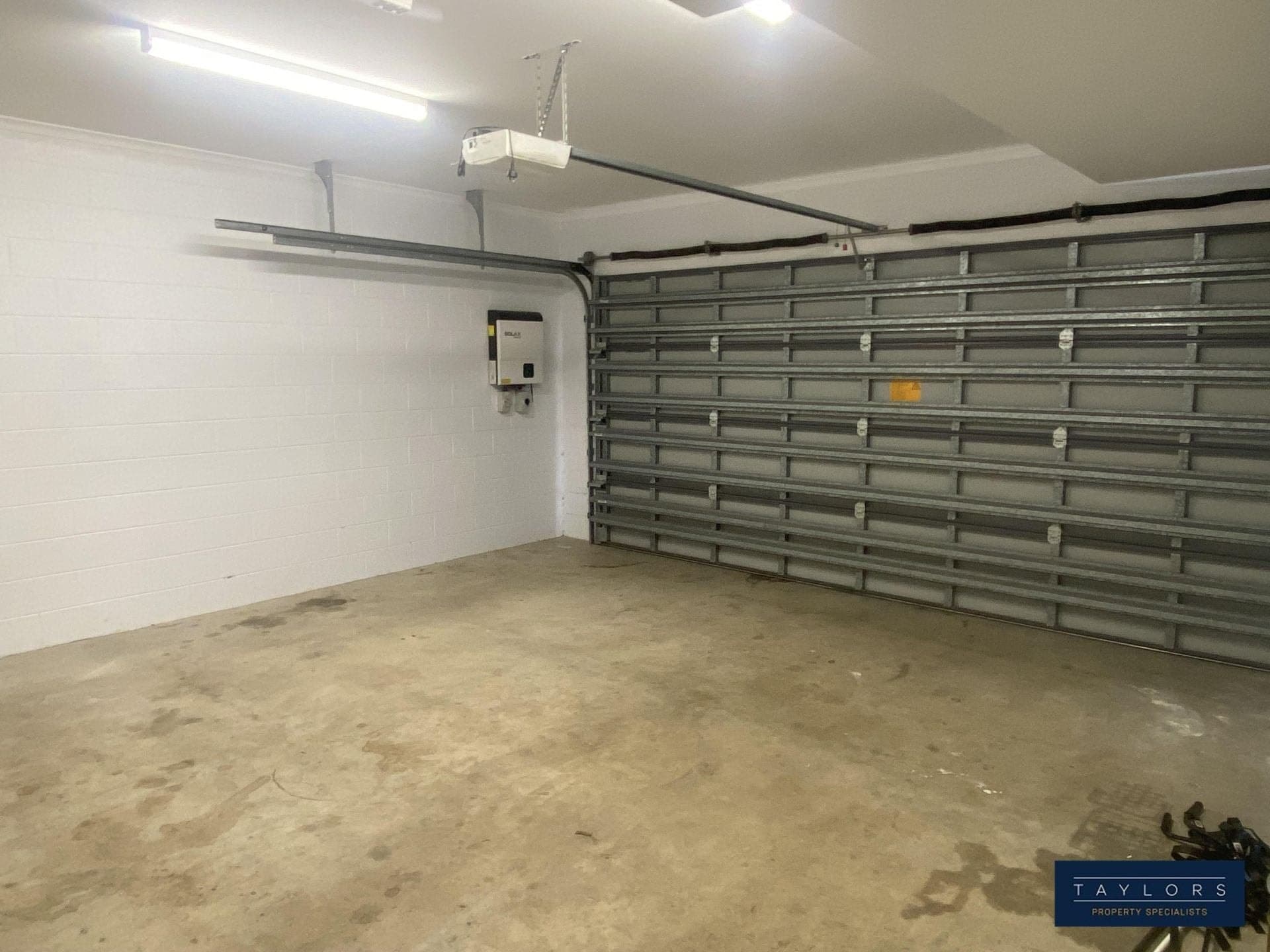 16 Wambiri St Cannonvale QLD, Cannonvale - Image 1