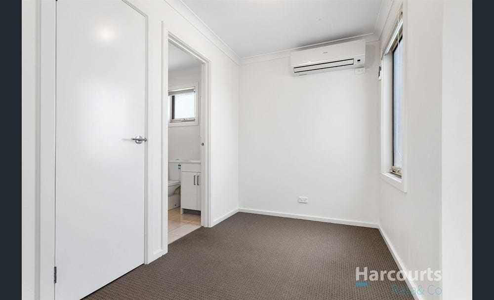 2/10 Bursaria Place, Craigieburn, VIC 3064, Craigieburn - Thumbnail 6