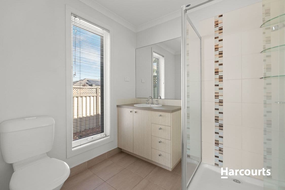 21 Serenity Street, Pakenham, VIC 3810, Pakenham - Thumbnail 6