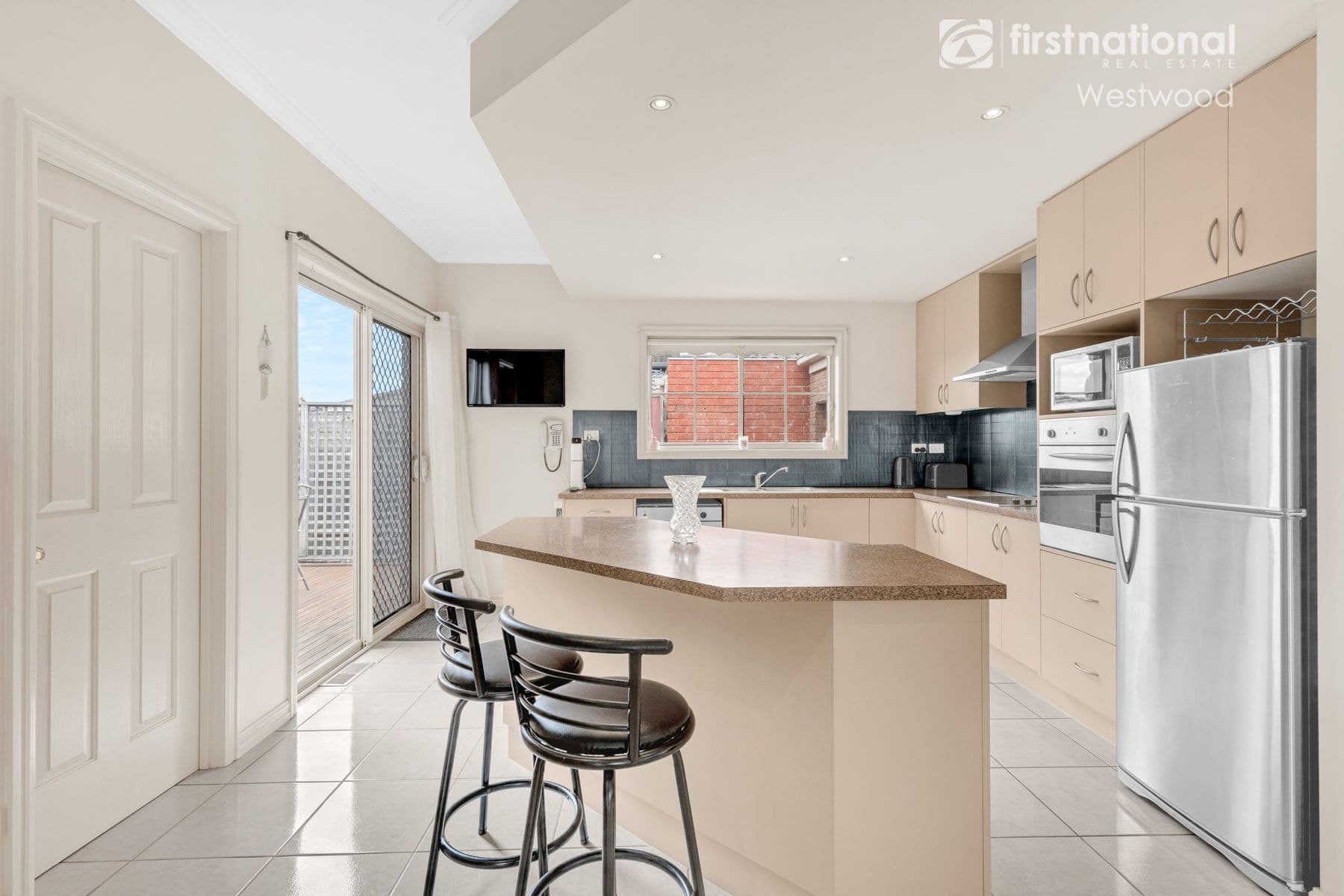 1 Alesia Court, Werribee VIC 3030, Werribee - Thumbnail 2