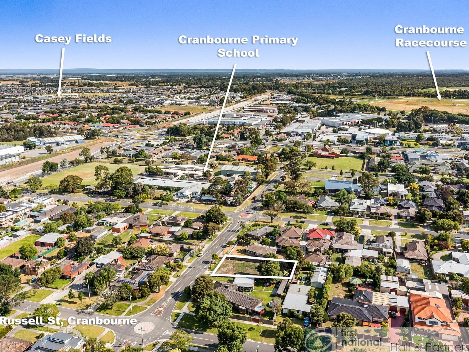 11 Russell Street, Cranbourne VIC 3977, Cranbourne - Thumbnail 2