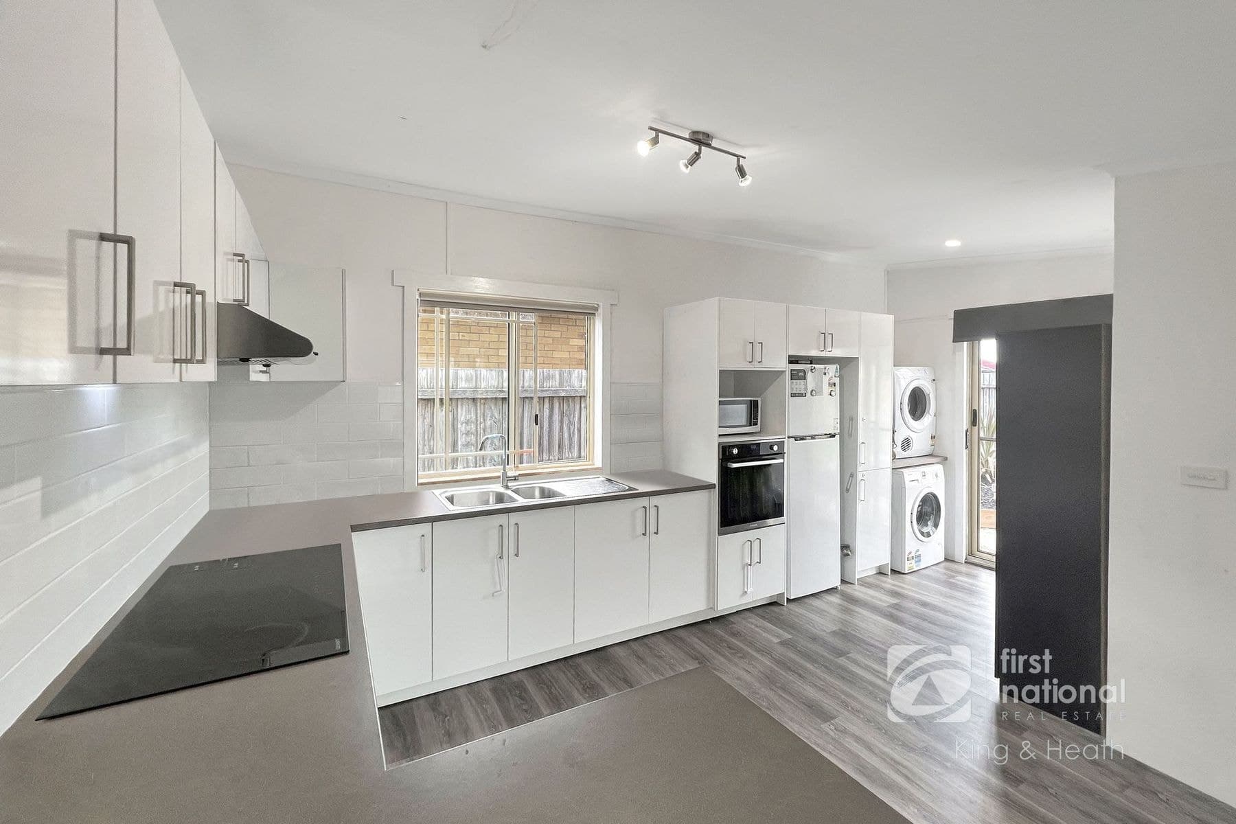 47 Pearson Street, Bairnsdale VIC 3875, Bairnsdale - Thumbnail 4
