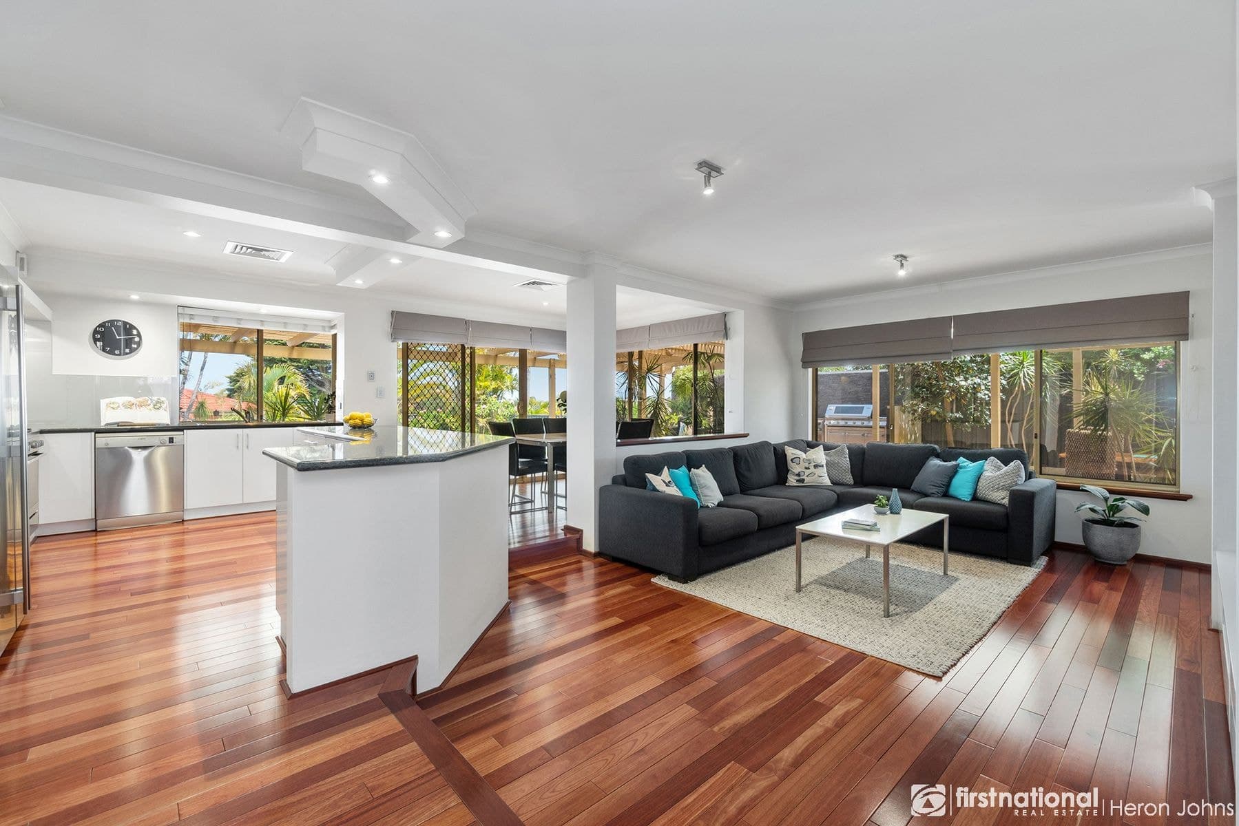 11 Mellor Court, Leeming, WA 6149, Leeming - Thumbnail 2
