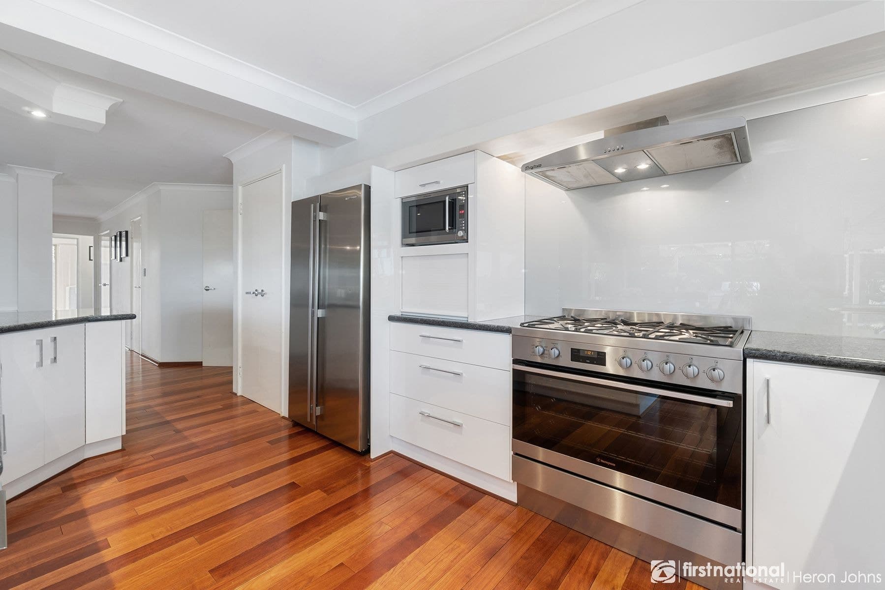 11 Mellor Court, Leeming, WA 6149, Leeming - Thumbnail 6