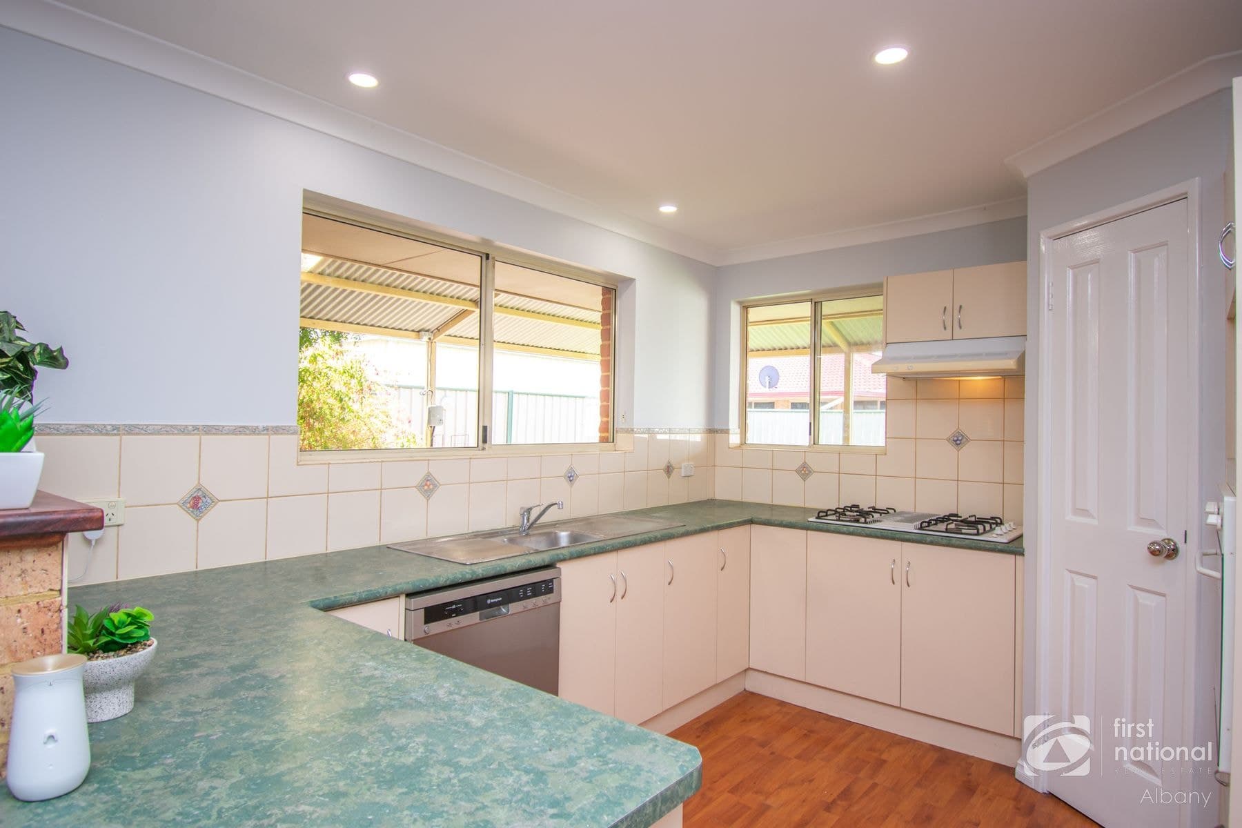 20 Lakeside Drive, McKail WA 6330, McKail - Thumbnail 4