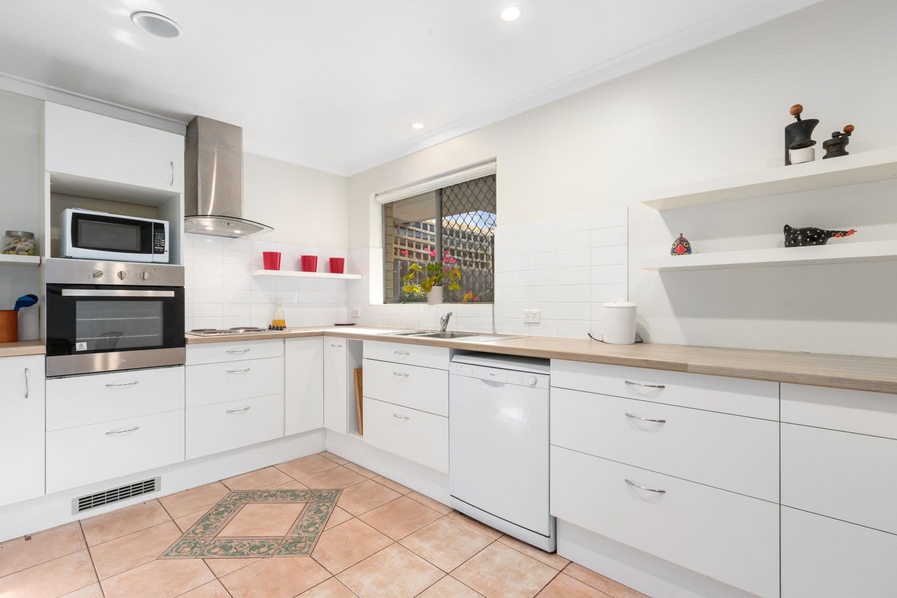 16B Endeavour Avenue, Bull Creek WA 6149, Bull Creek - Thumbnail 2