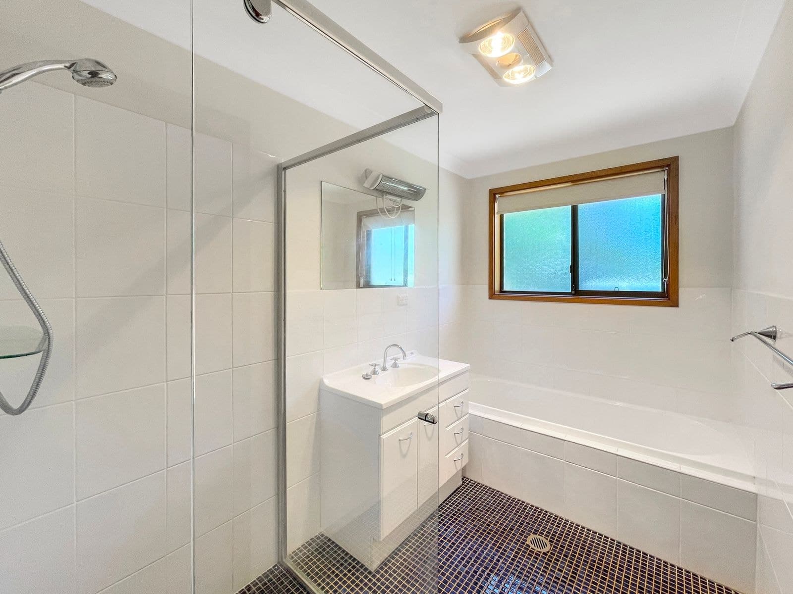 27 Tuloa Avenue, Hawks Nest NSW 2324, Hawks Nest - Thumbnail 8