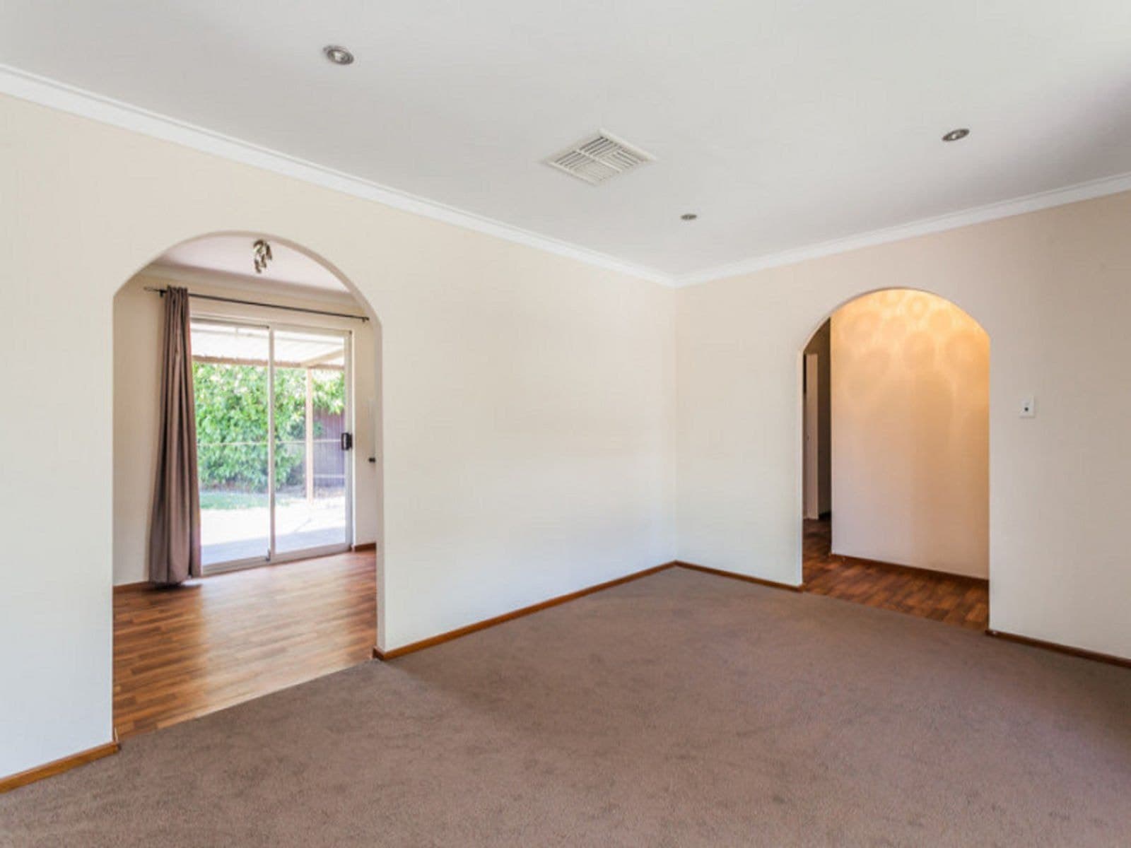 16 Stephen Street, Queens Park WA 6107, Queens Park - Thumbnail 3