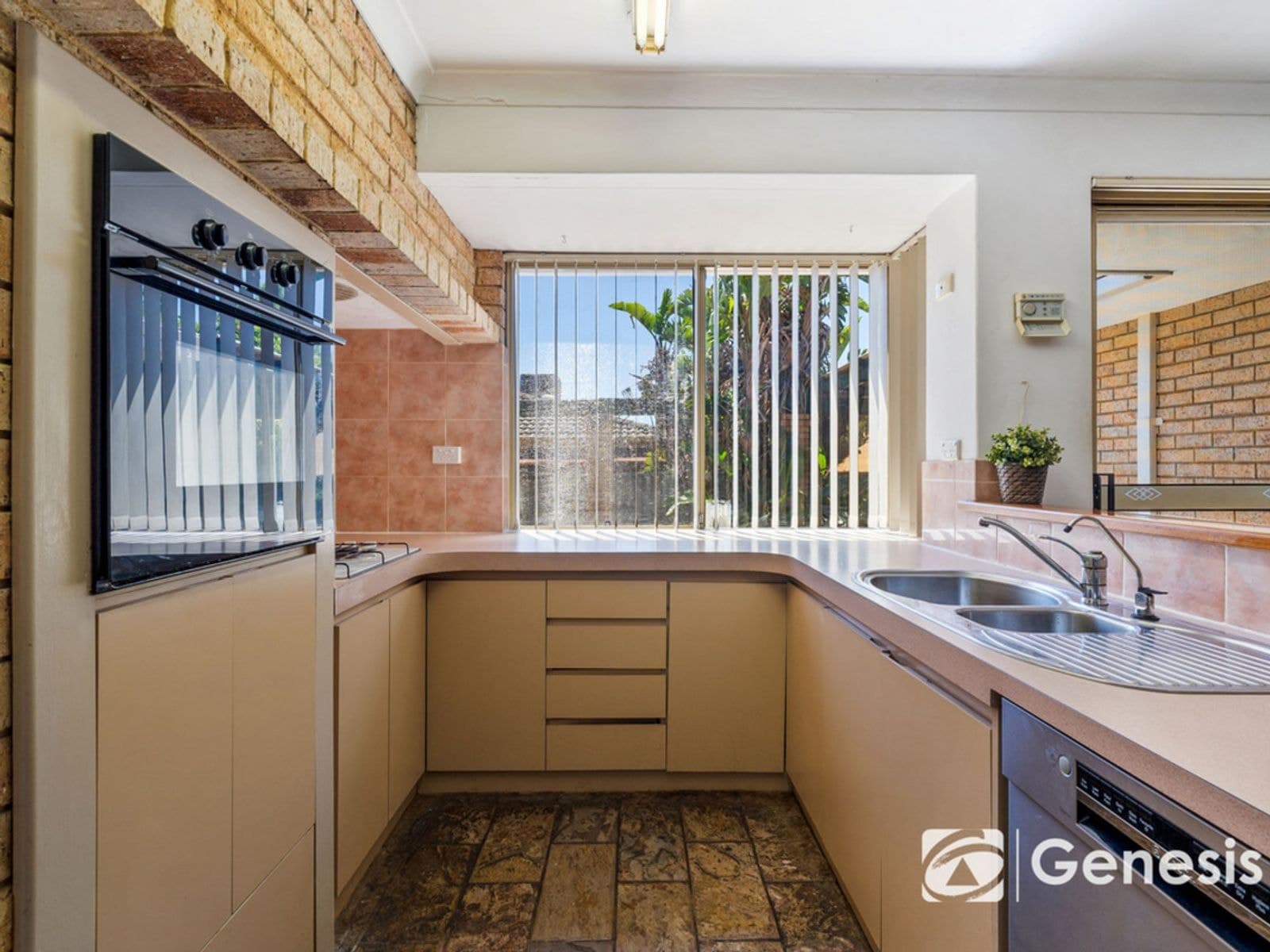 6 Boronia Close, Camillo, WA 6111, Camillo - Thumbnail 5