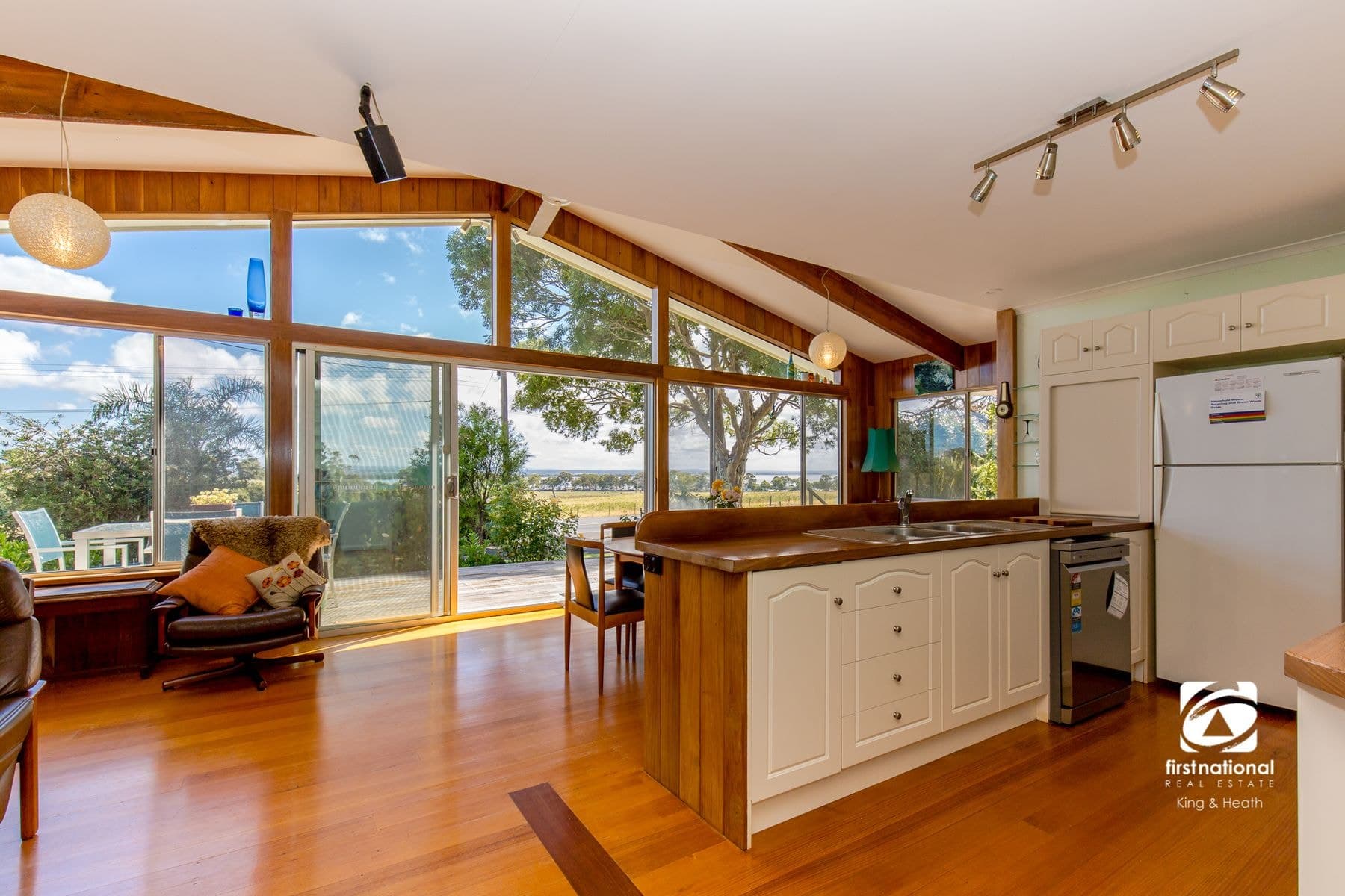 1084 Paynesville Road, Eagle Point VIC 3878, Eagle Point - Thumbnail 4