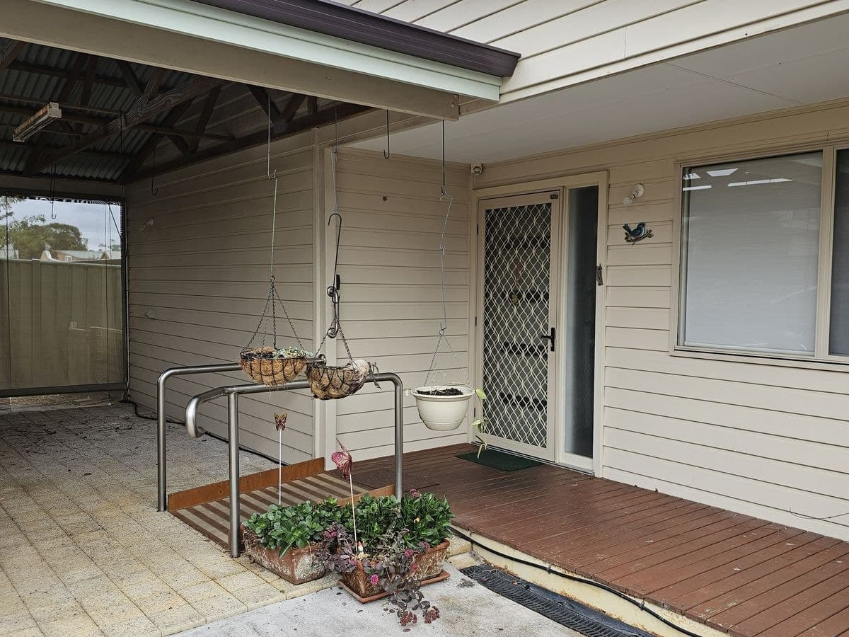 28 Cooper Lane, Walpole, Walpole - Thumbnail 2