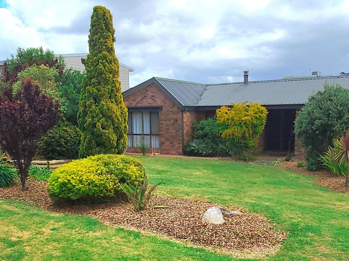18 Latham Avenue, Walpole, Walpole - Image 1