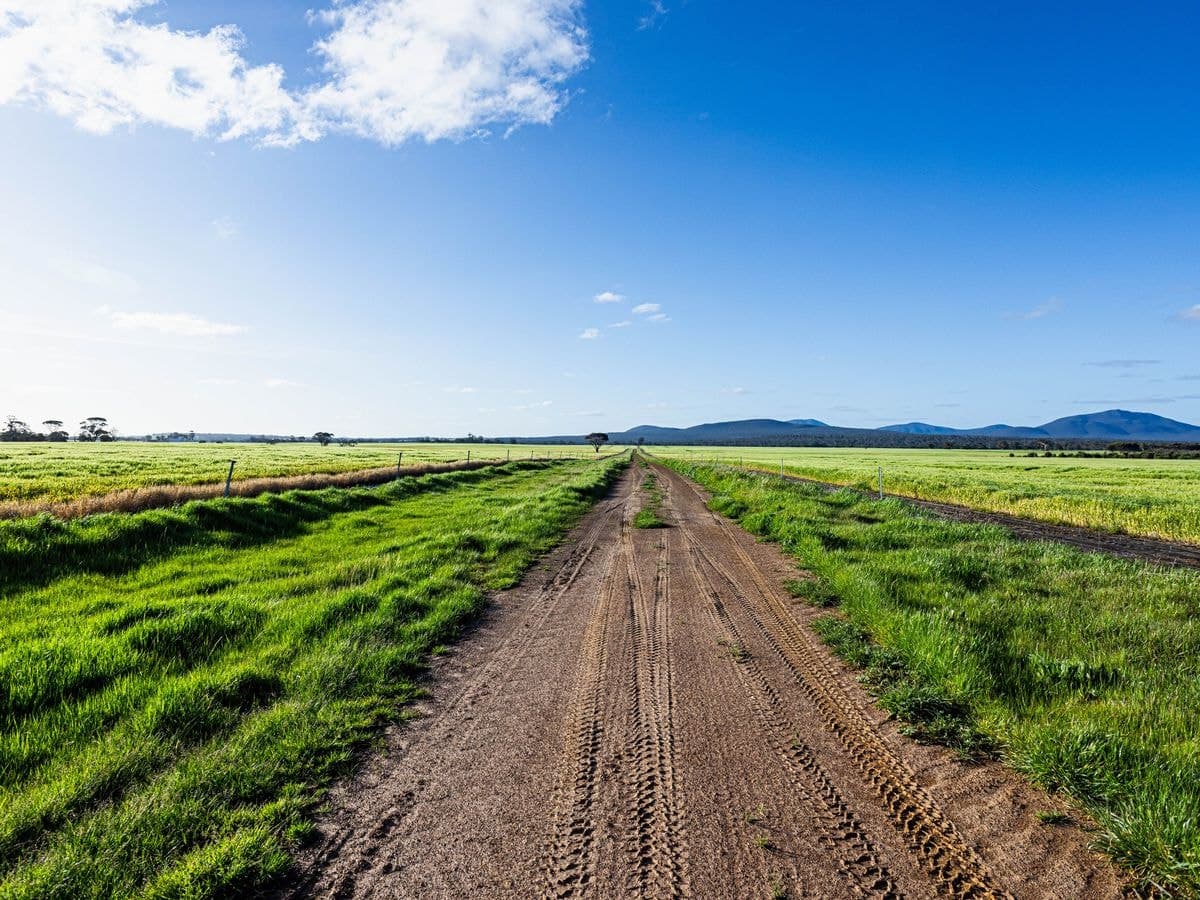712 View Range Road, Kendenup, Kendenup - Thumbnail 5