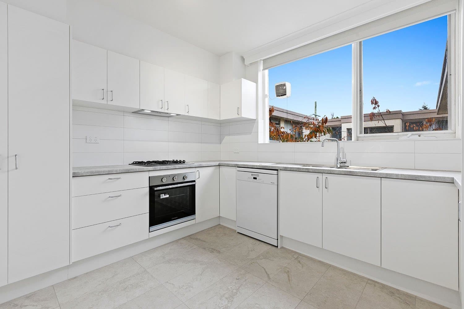 6/37 Melby Avenue, St Kilda East - Thumbnail 4