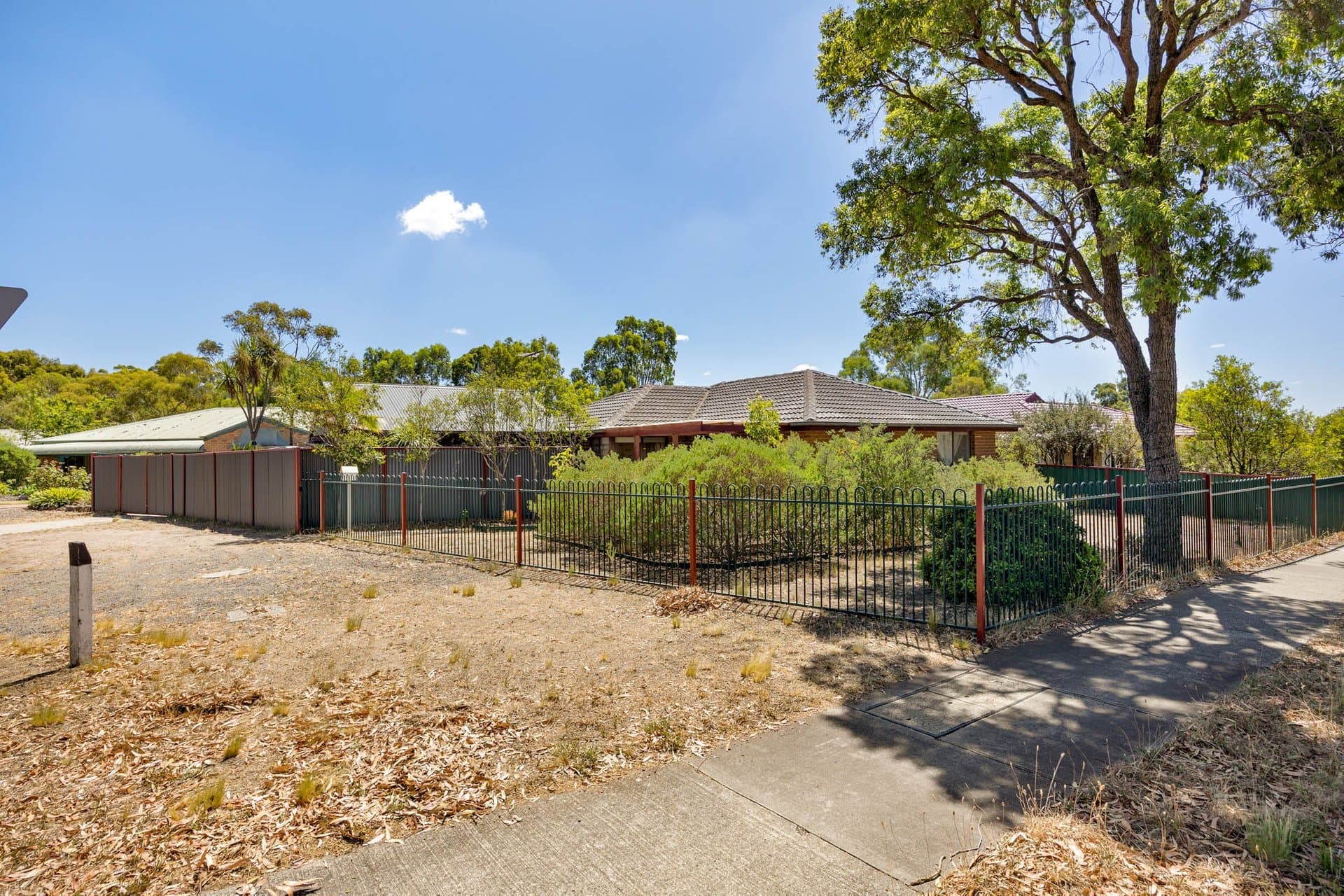 382 Elizabeth Dr, Sunbury - Image 1